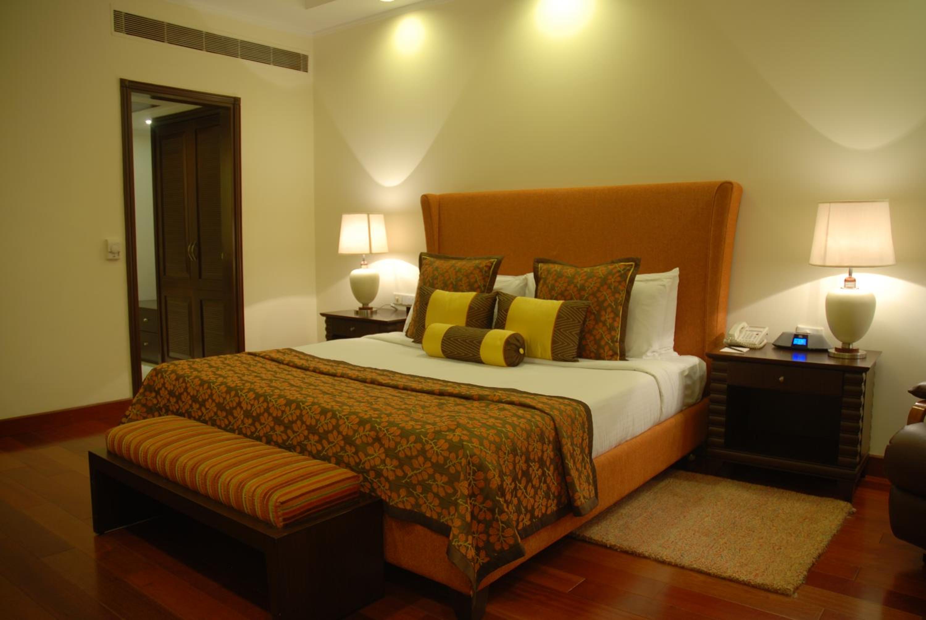 Luxury One-Bedroom Suite With Complimentary Airport Transfers  (Complimentary Welcome Drink on arrival,15% off on session of couple's Spa,15% off on session of couple's Spa, 15% off on Food & Beverage services, 15% Off on Laundry service for upto 20 items photo 2
