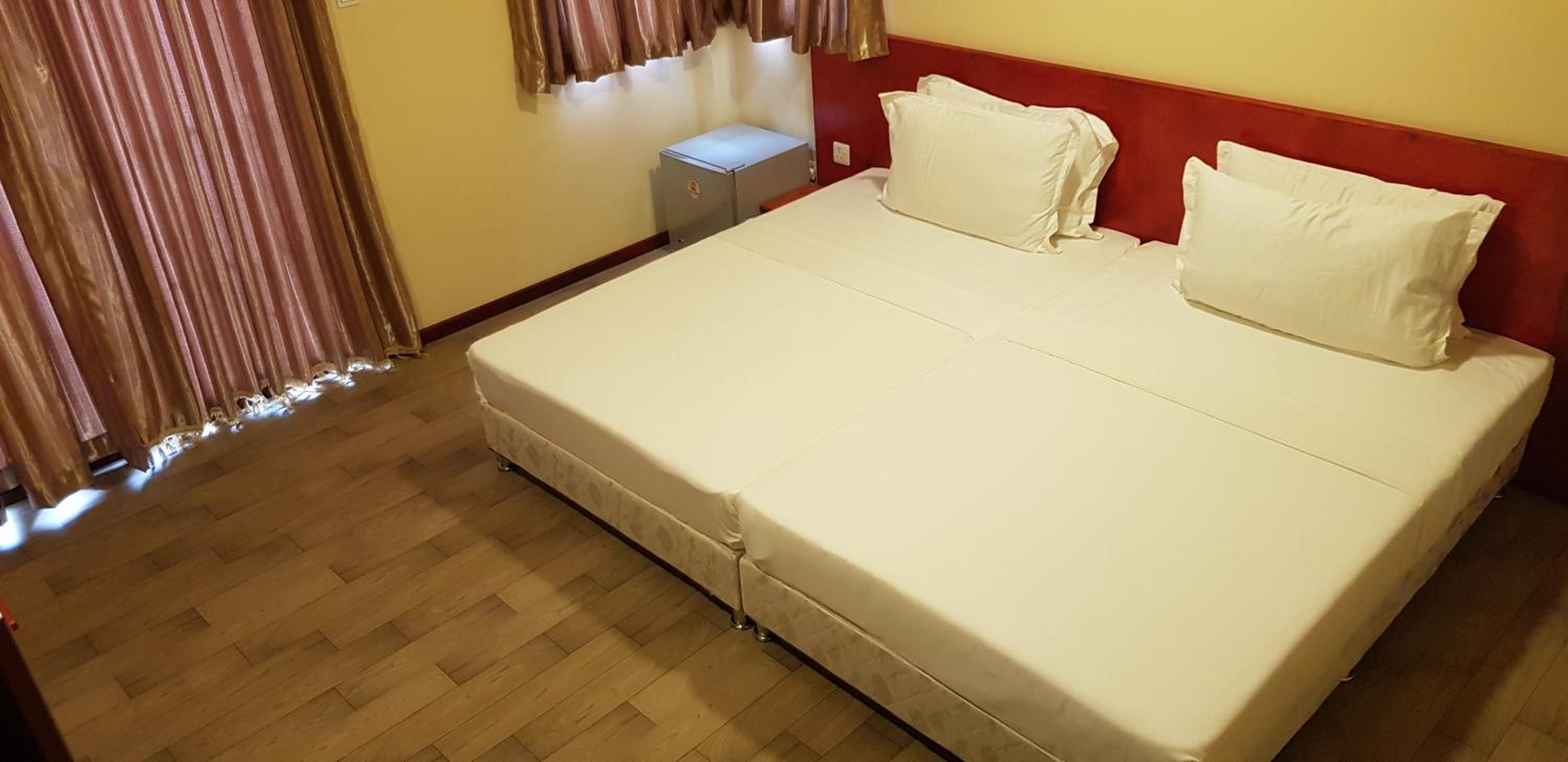 Double or Twin Room with Garden View - Photo 2
