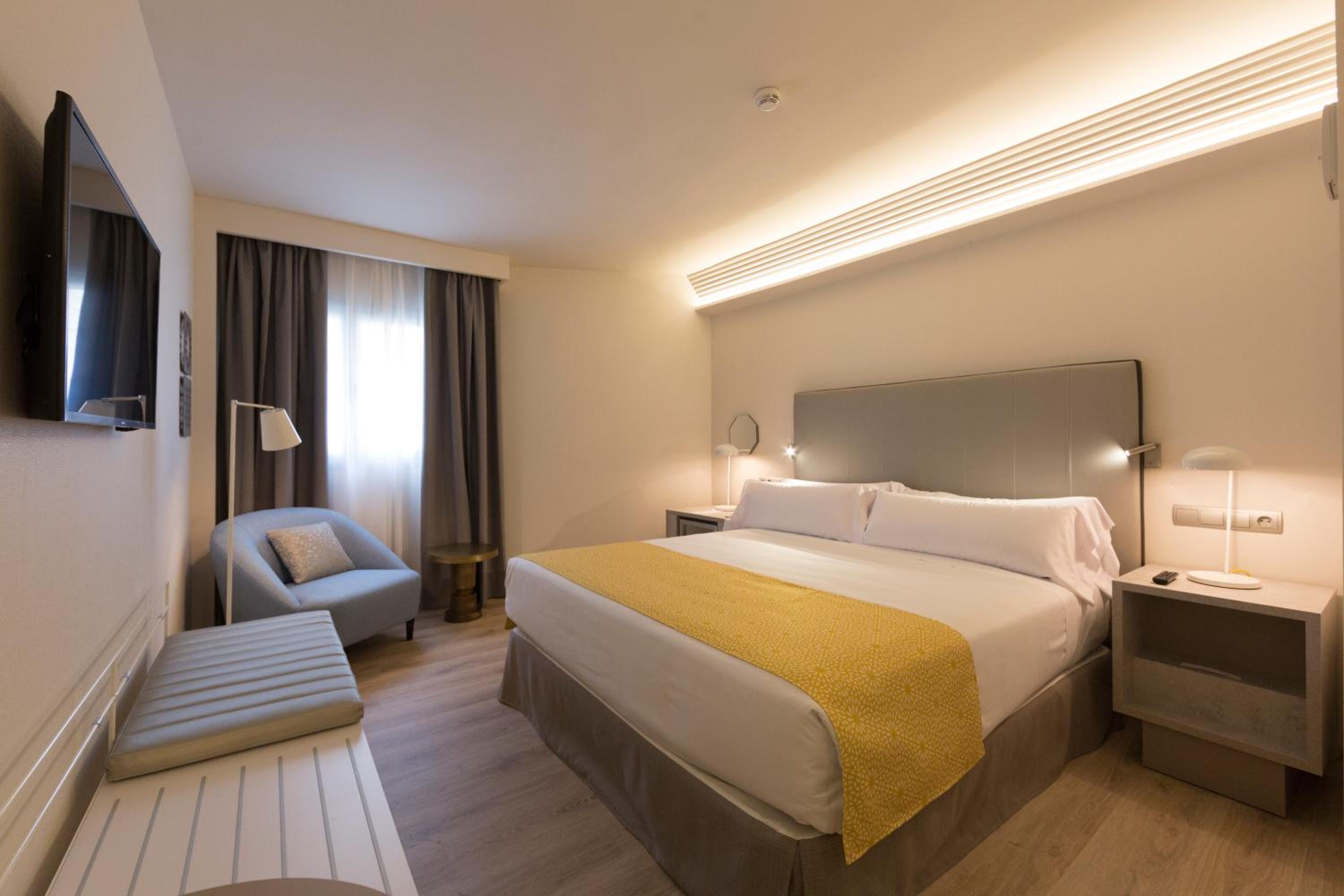 Double Room - Photo 1