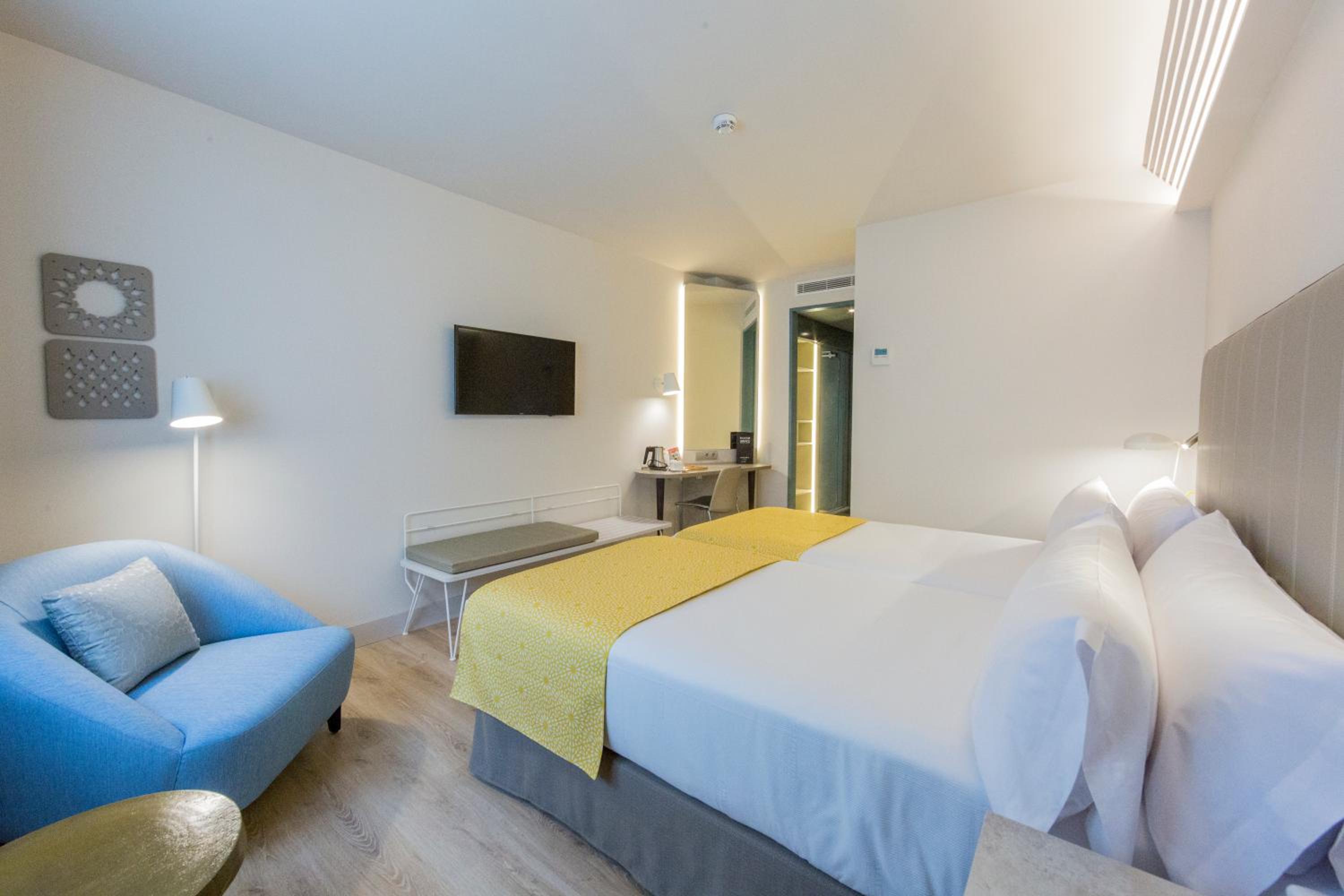 Double Room - Photo 5