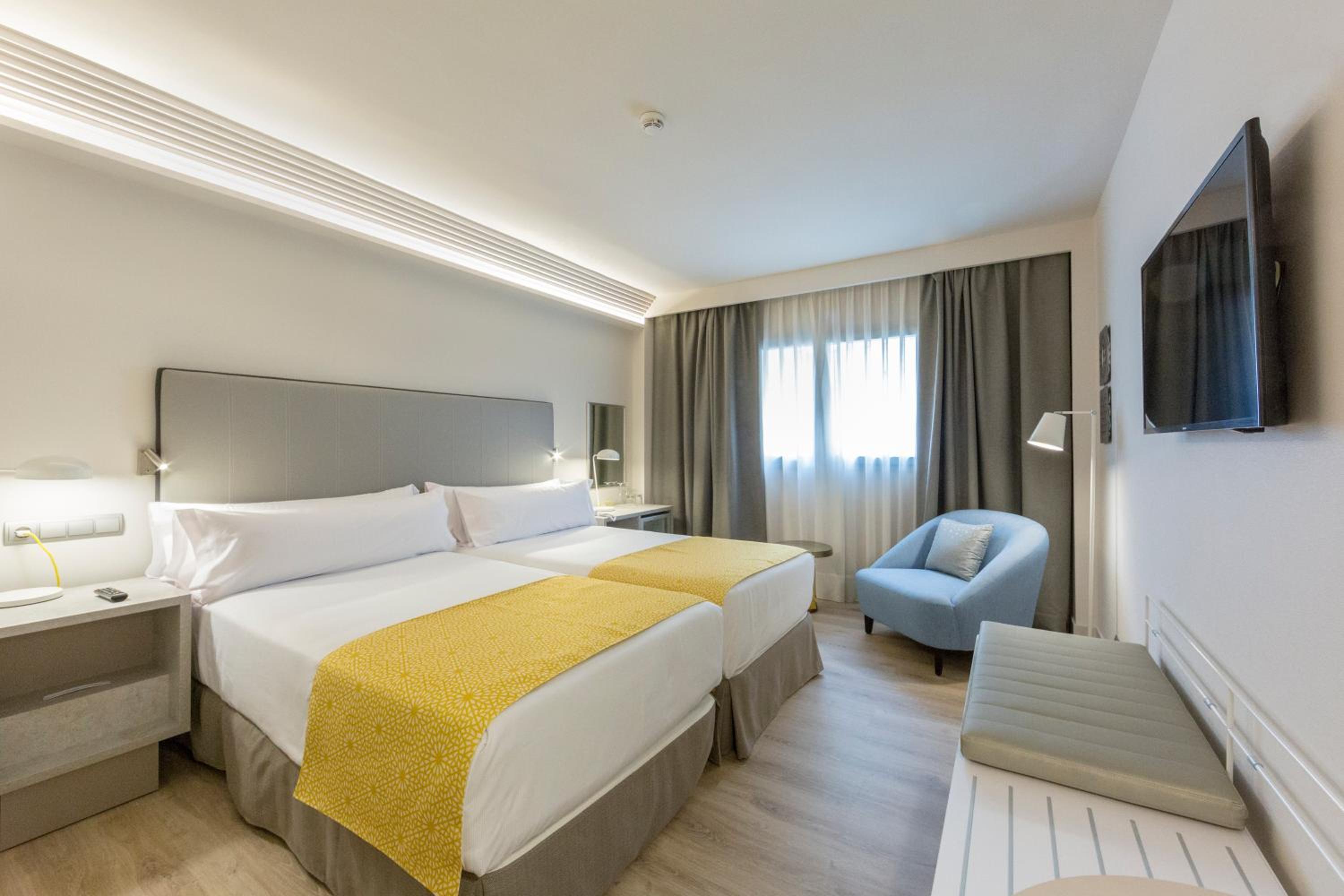 Double Room - Photo 2
