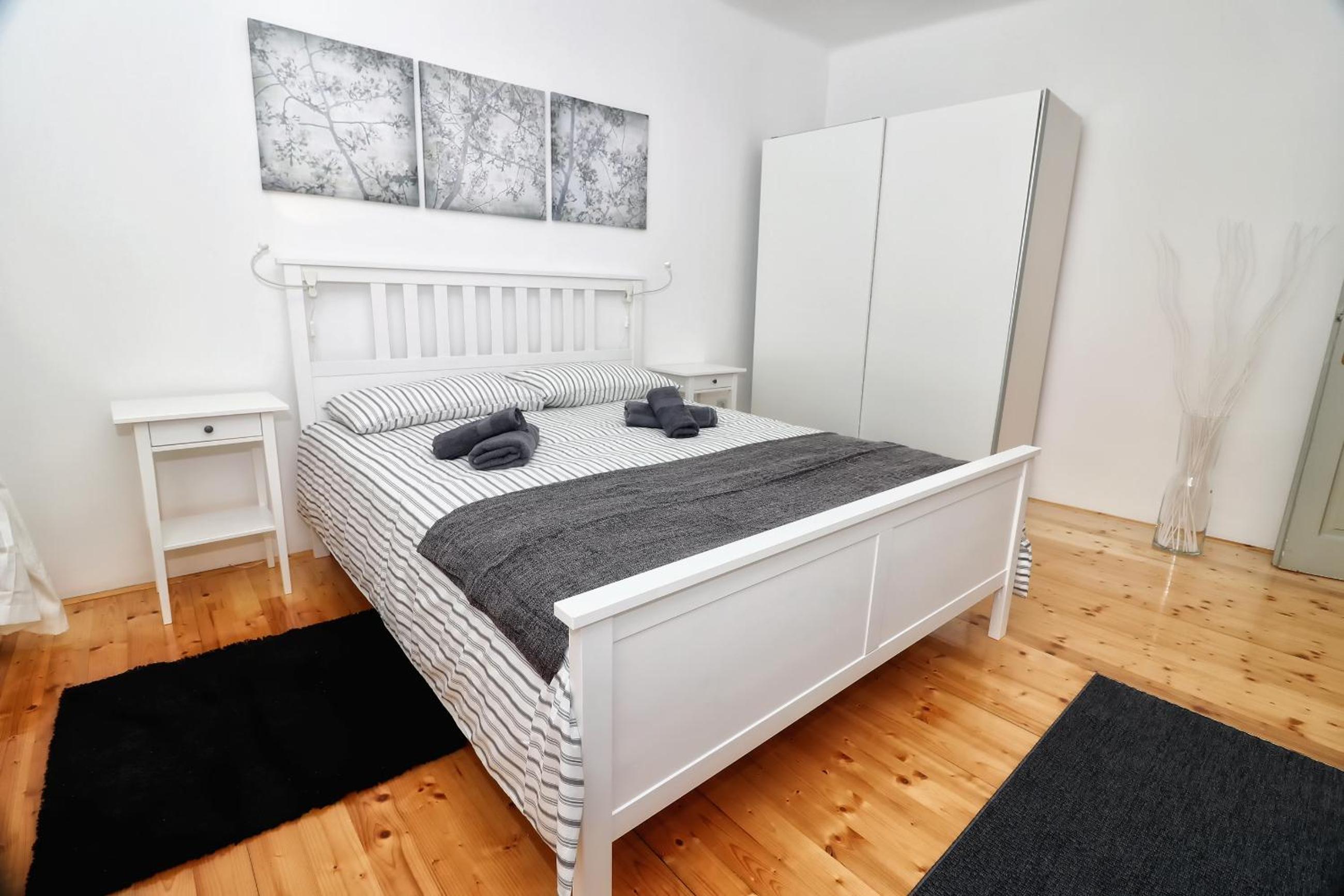 Apartment - Photo 1