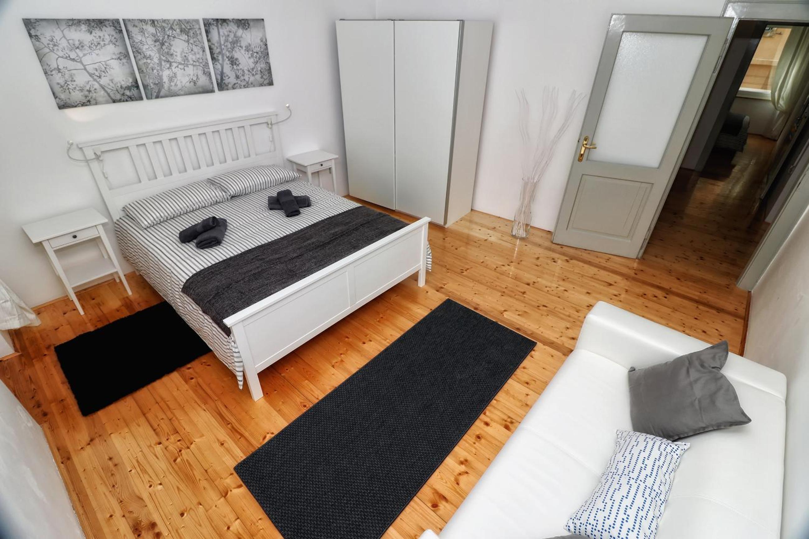 Apartment - Photo 38