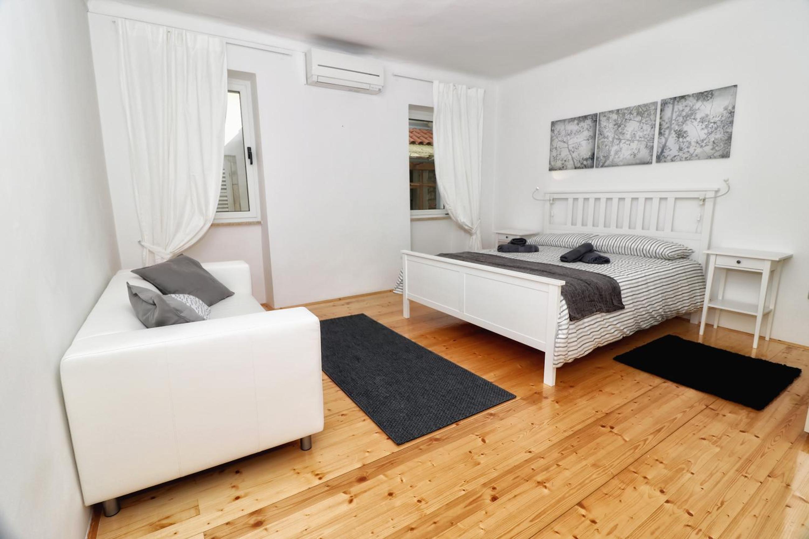 Apartment - Photo 13