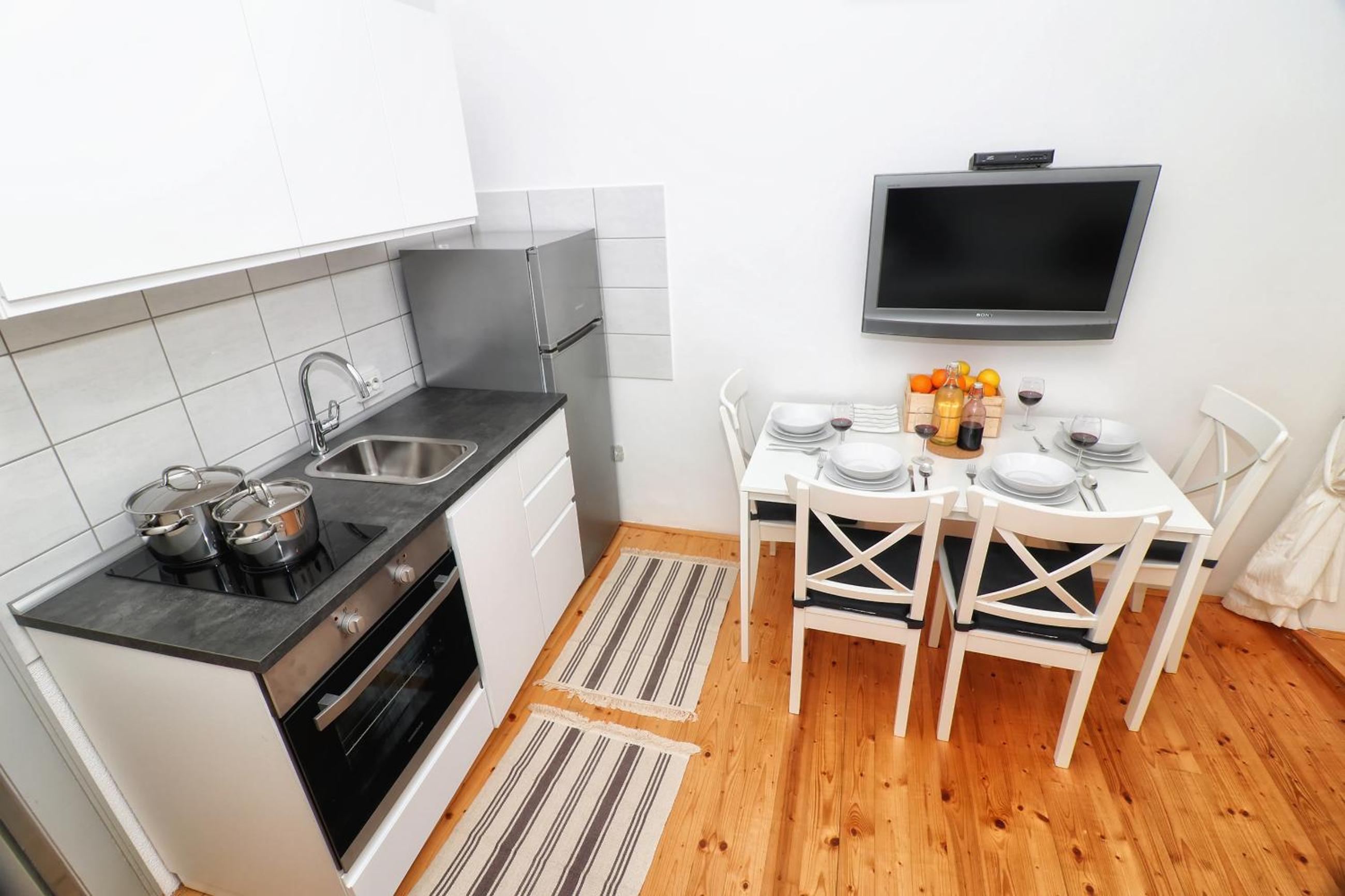 Apartment - Photo 8