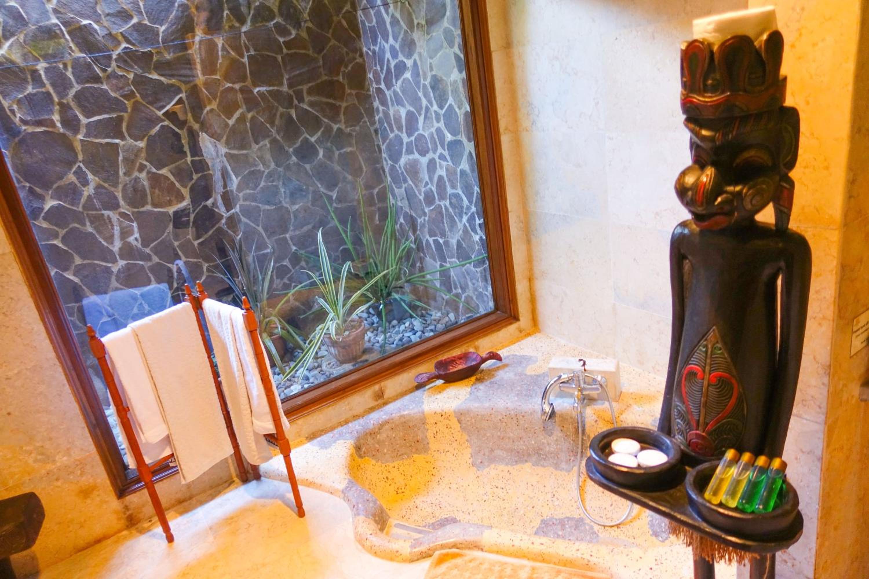 Twin Room with Garden View - Photo 17