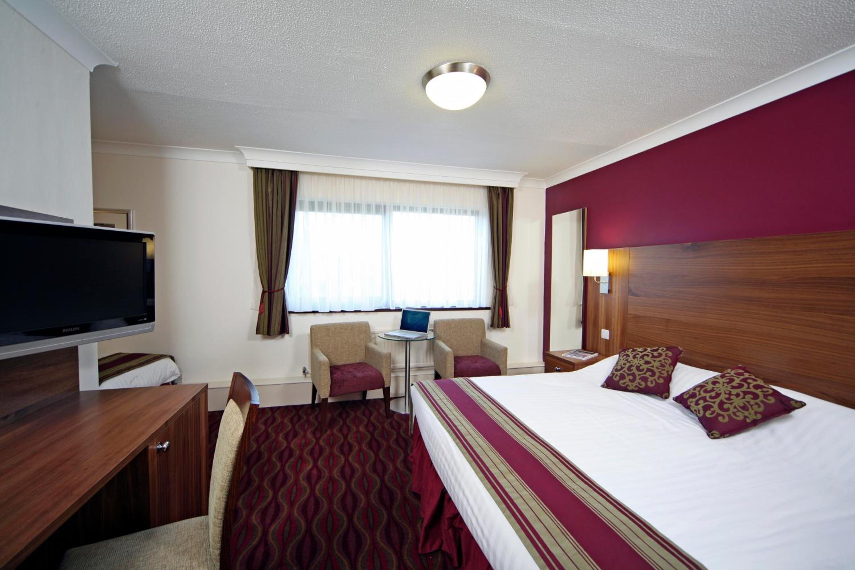 Standard King Room - Photo 3