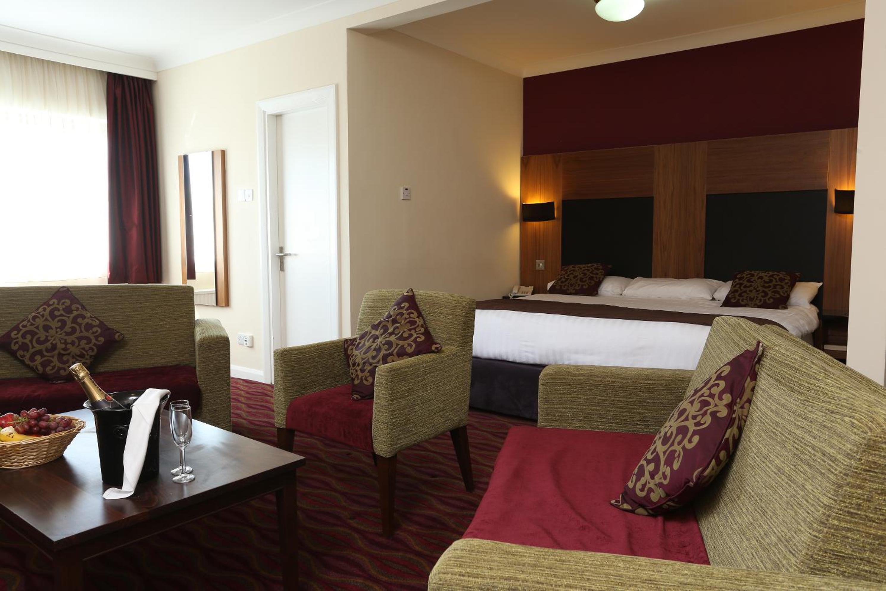 Superior King Room - Photo 1