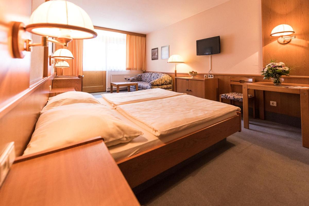 Double Room with Balcony photo 1