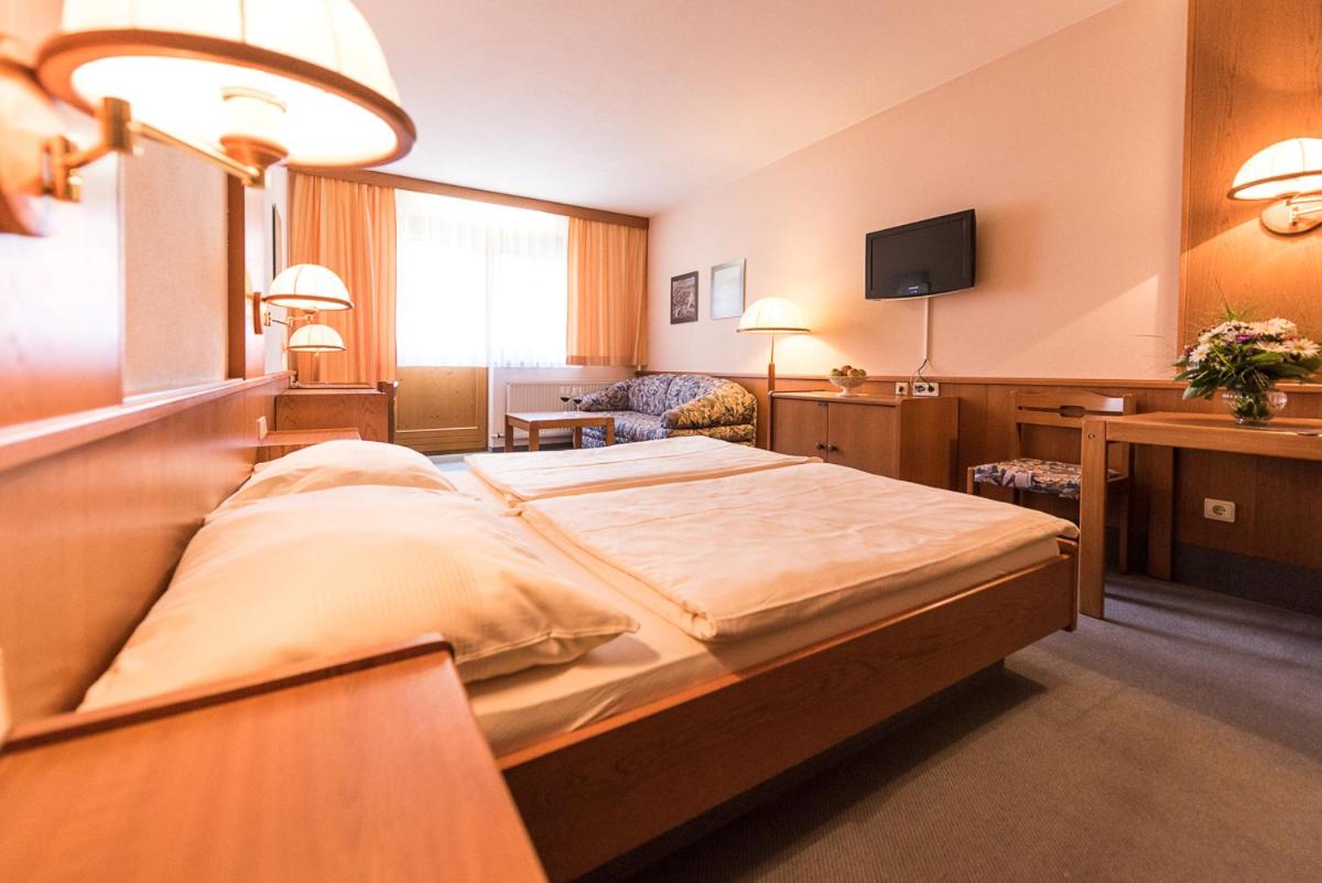 Double Room with Balcony photo 3
