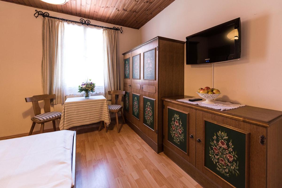Budget Double Room photo 1