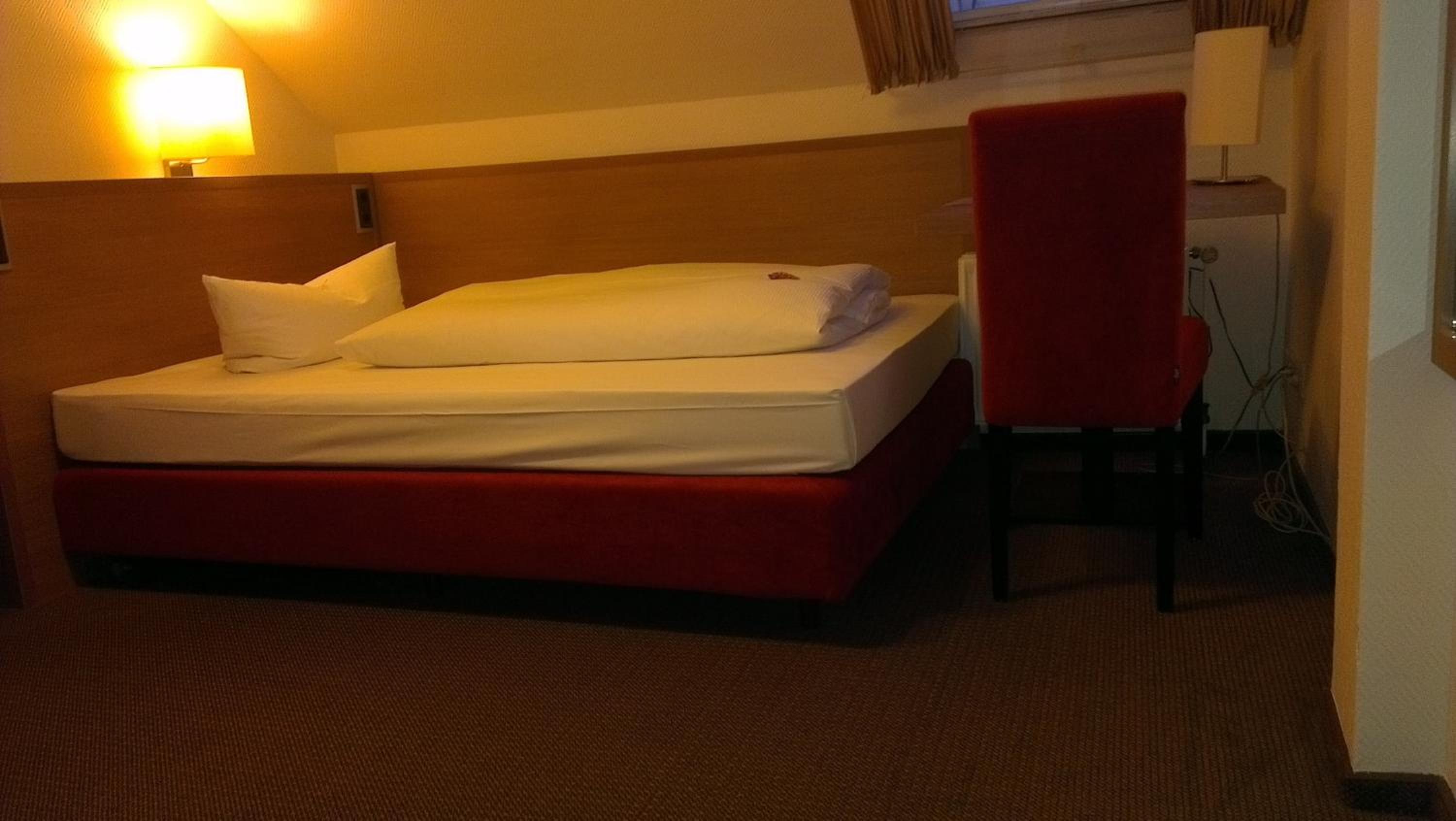 Single Room photo 2