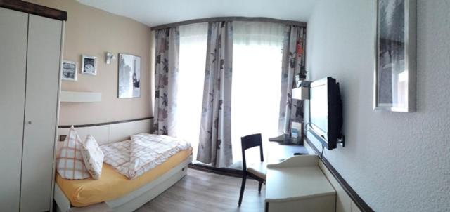 Single Room photo 3