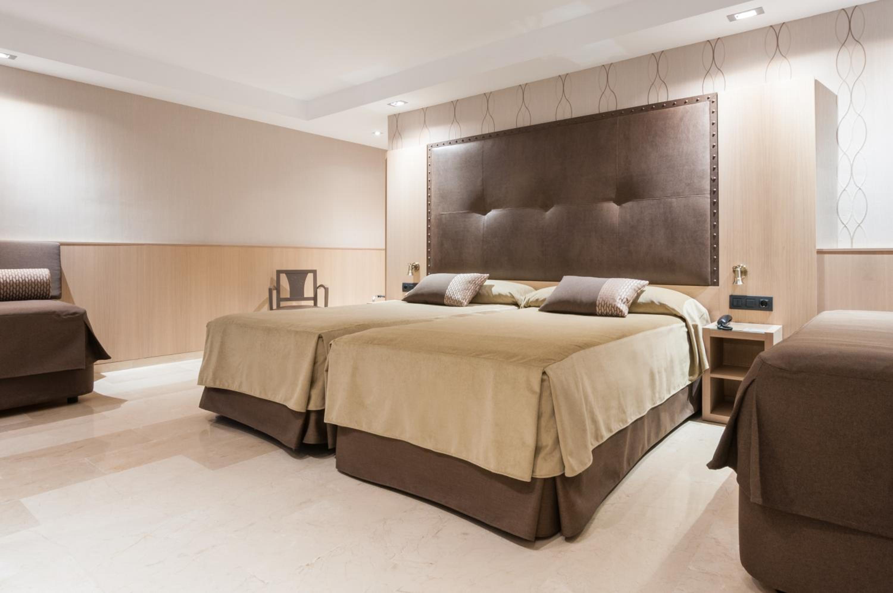Habitación Doble o con Dos Camas con Cama Adicional