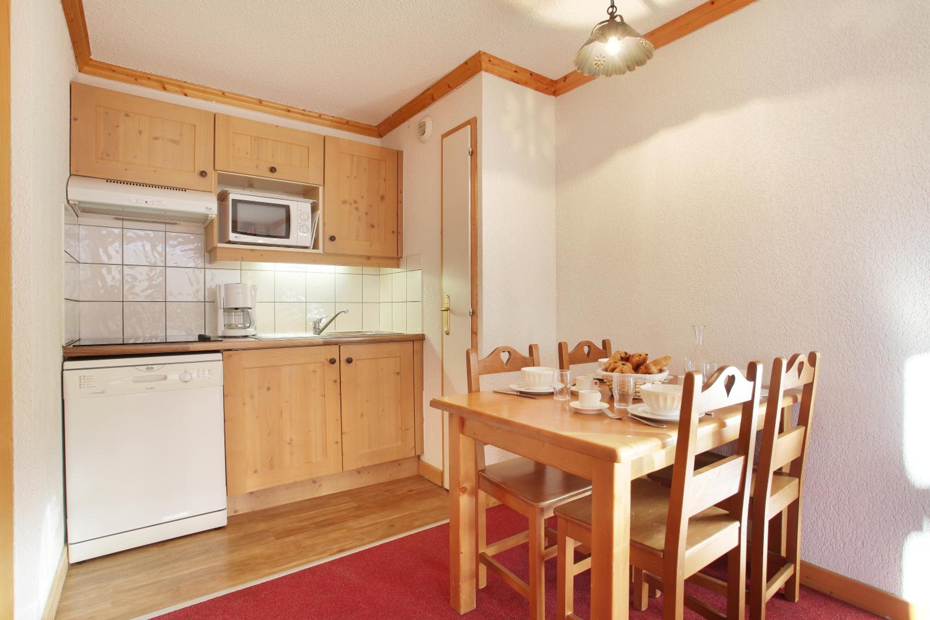 2-Room Apartment - 4 people photo 2