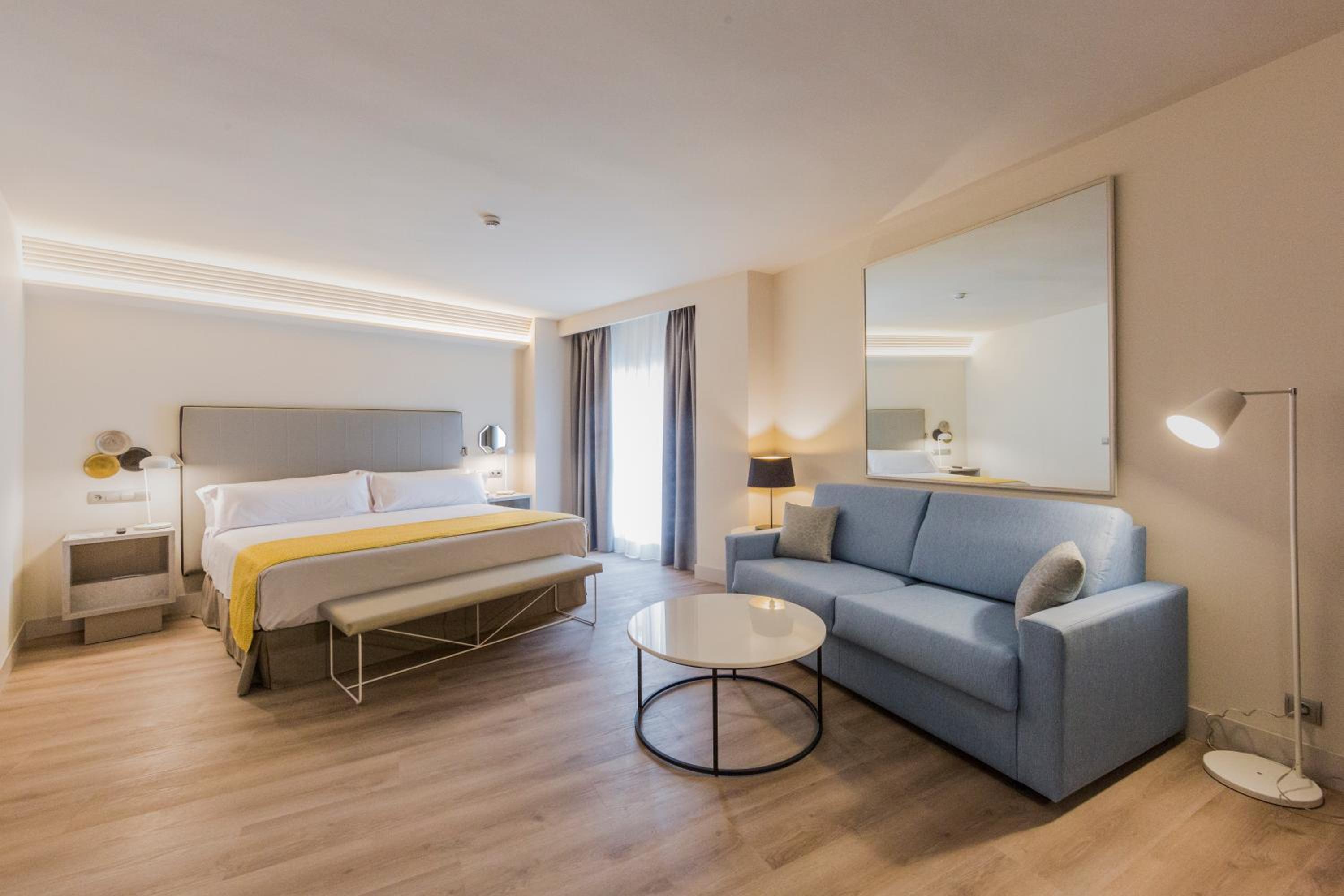 Junior Suite - Photo 1