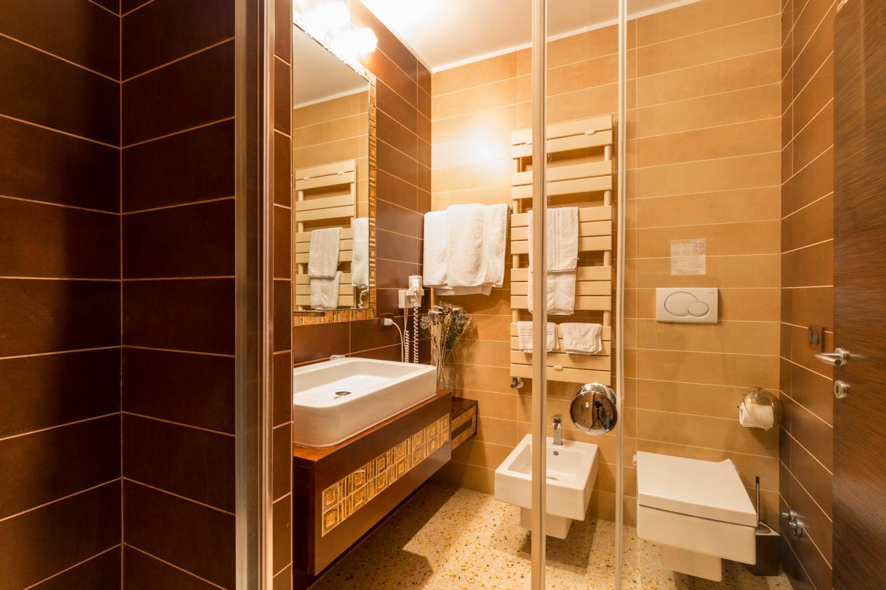 Superior Double Room - Photo 2