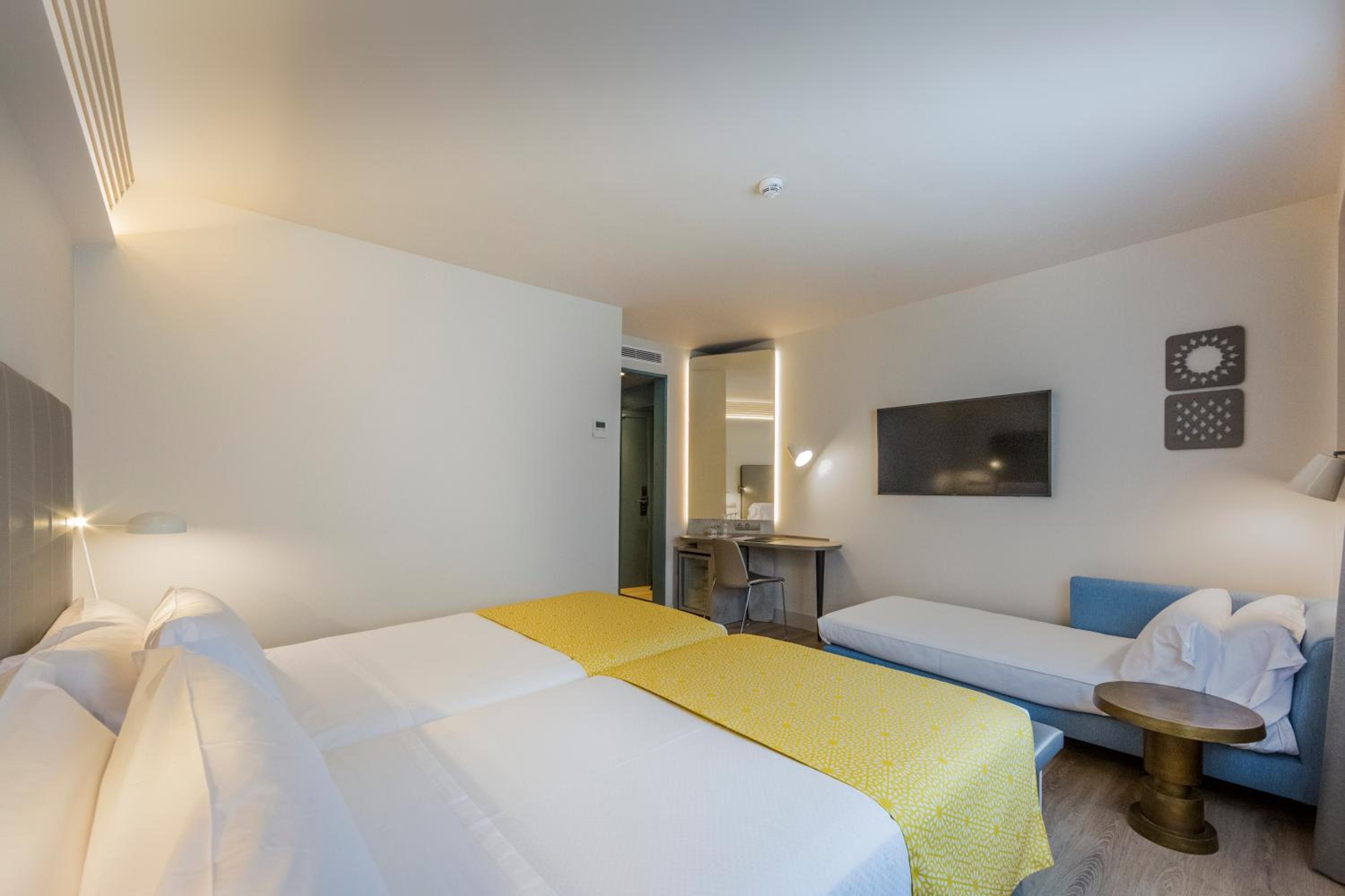 Triple Room - Photo 2