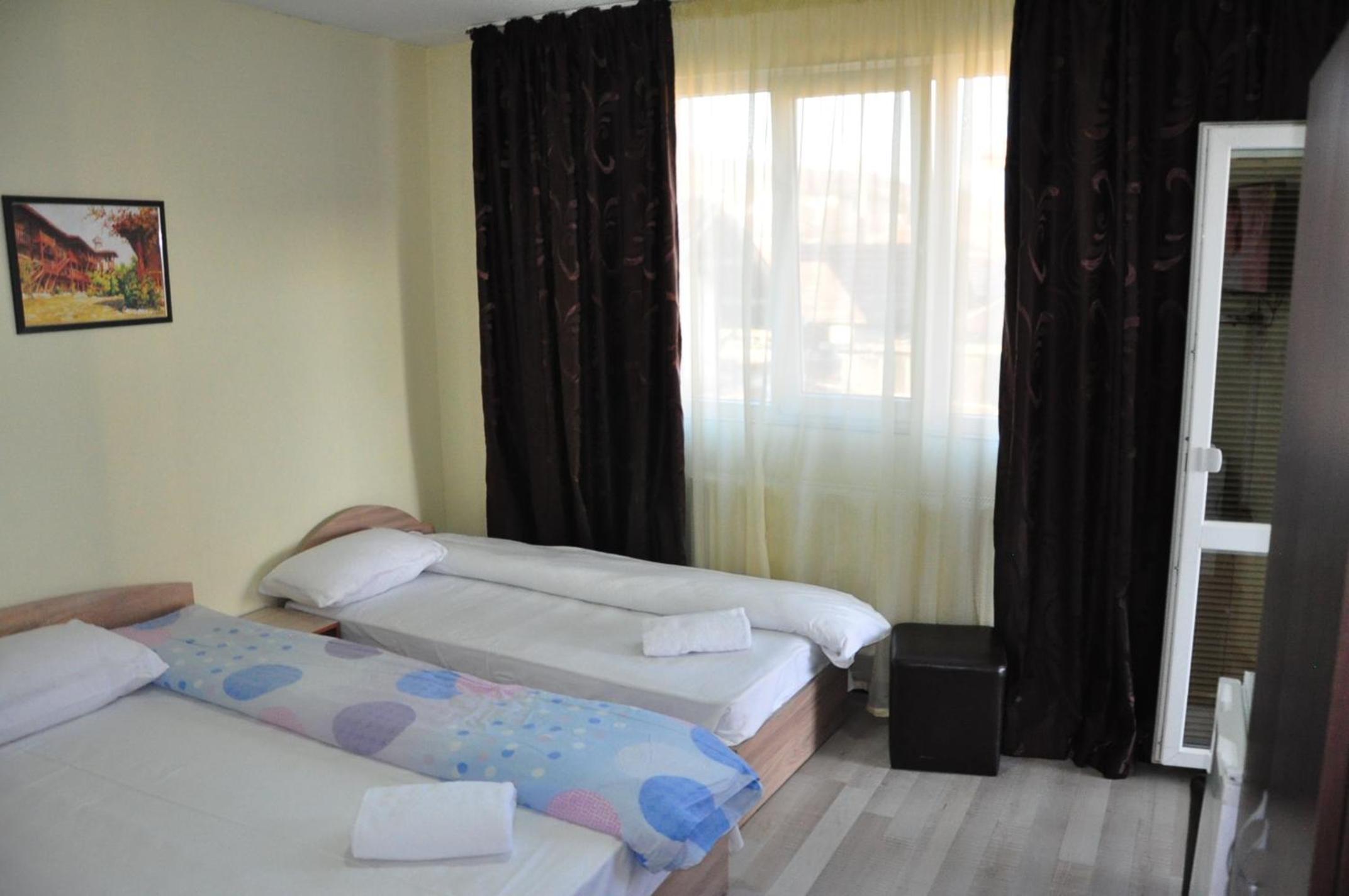 Family Room with Terrace photo 3