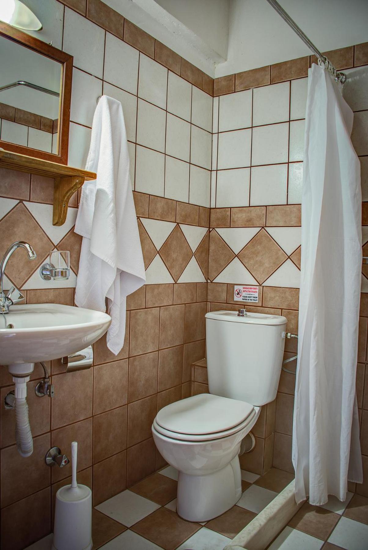 Traditional Triple Room photo 3