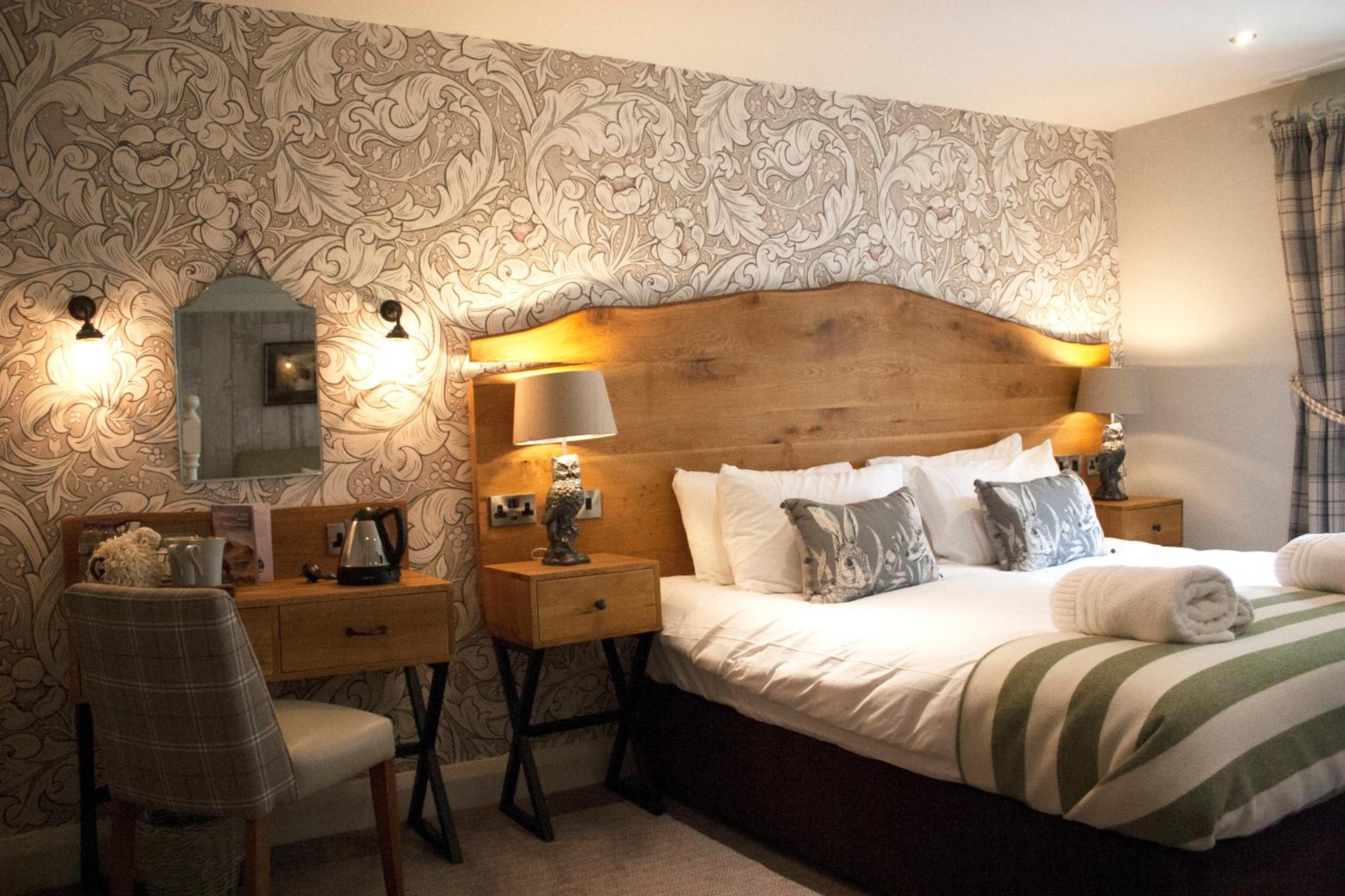 Feature Double Room with Sofa Bed photo 2