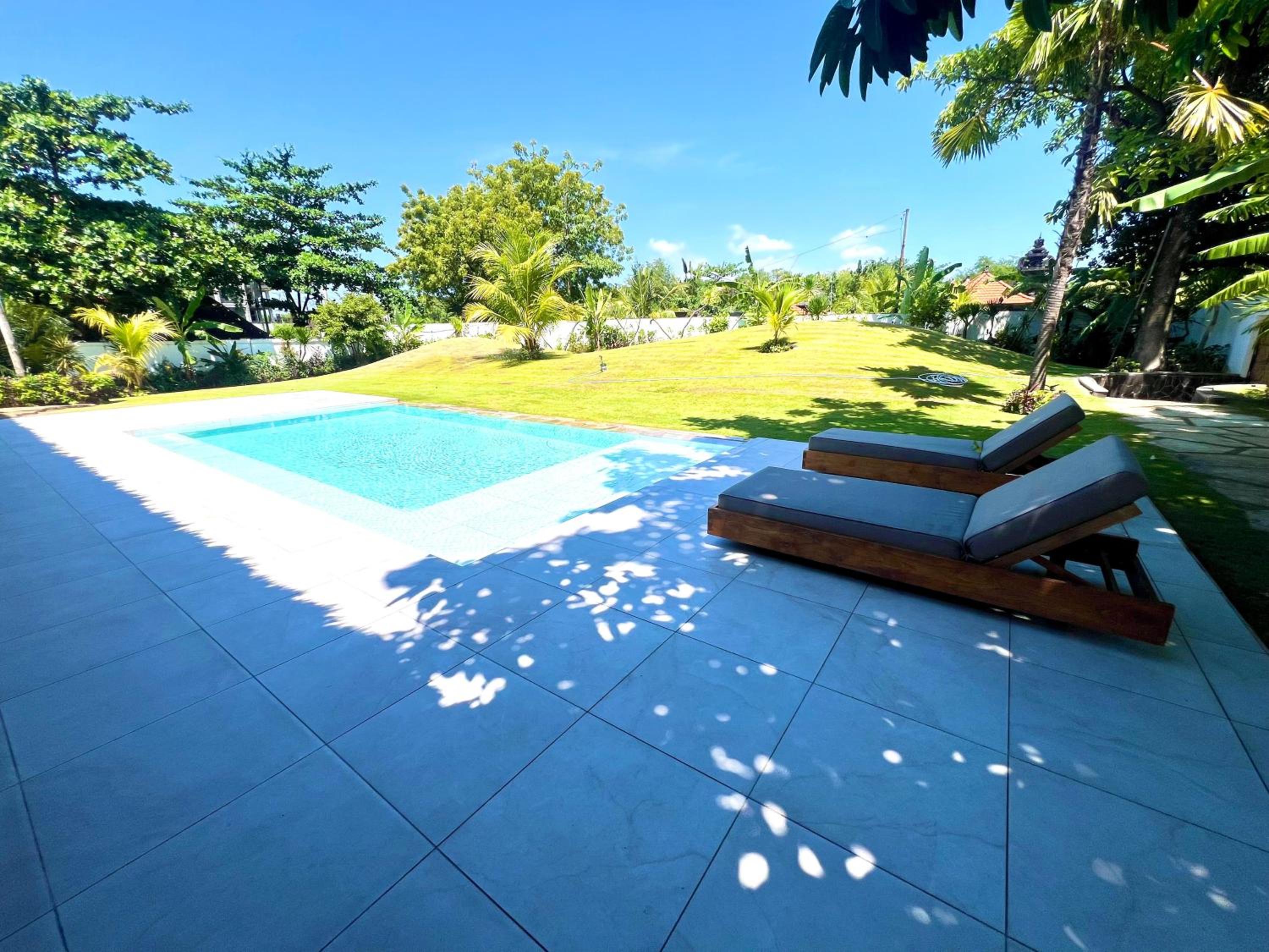 Villa photo 1