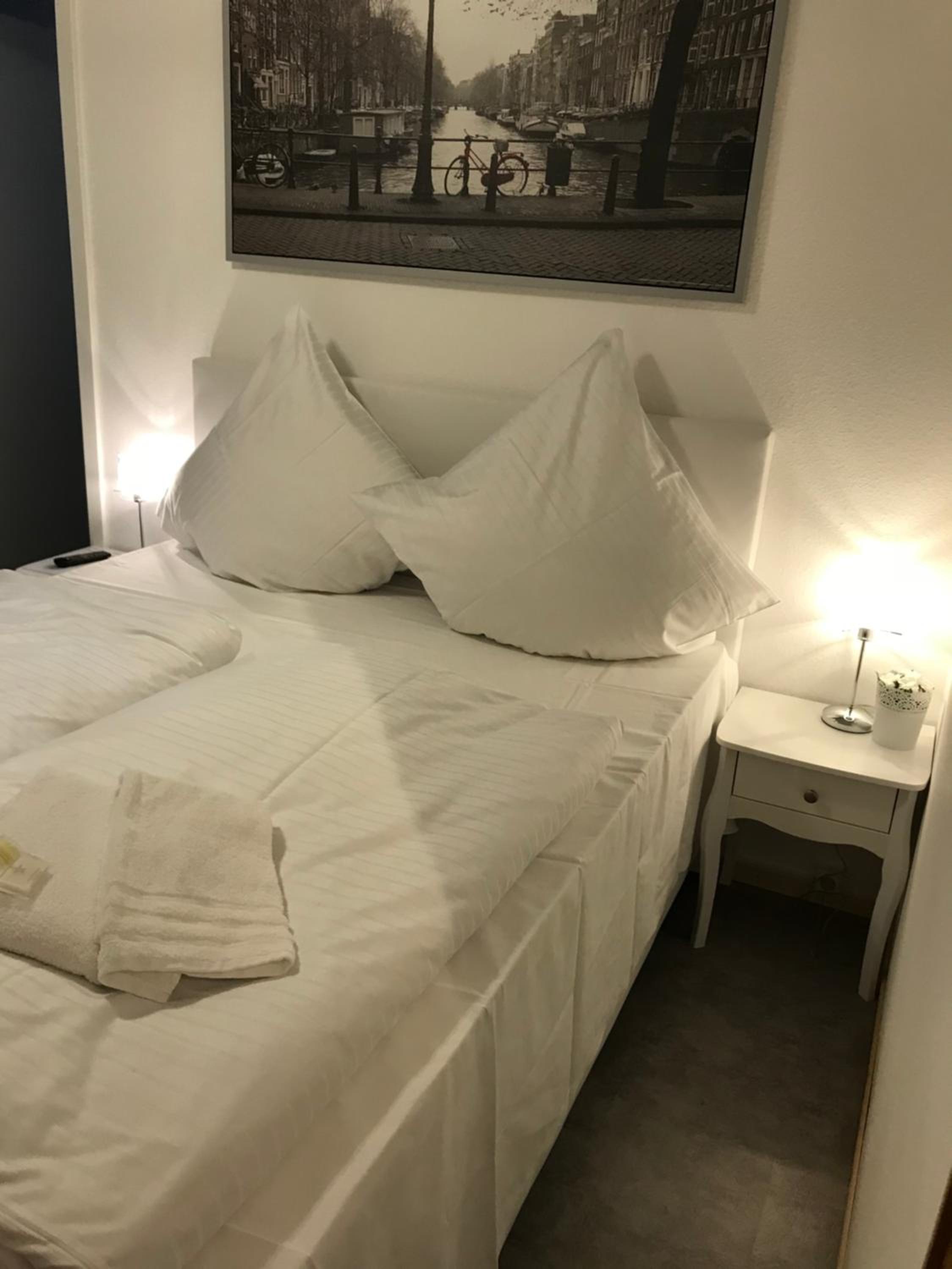 Double Room with Private Bathroom photo 1