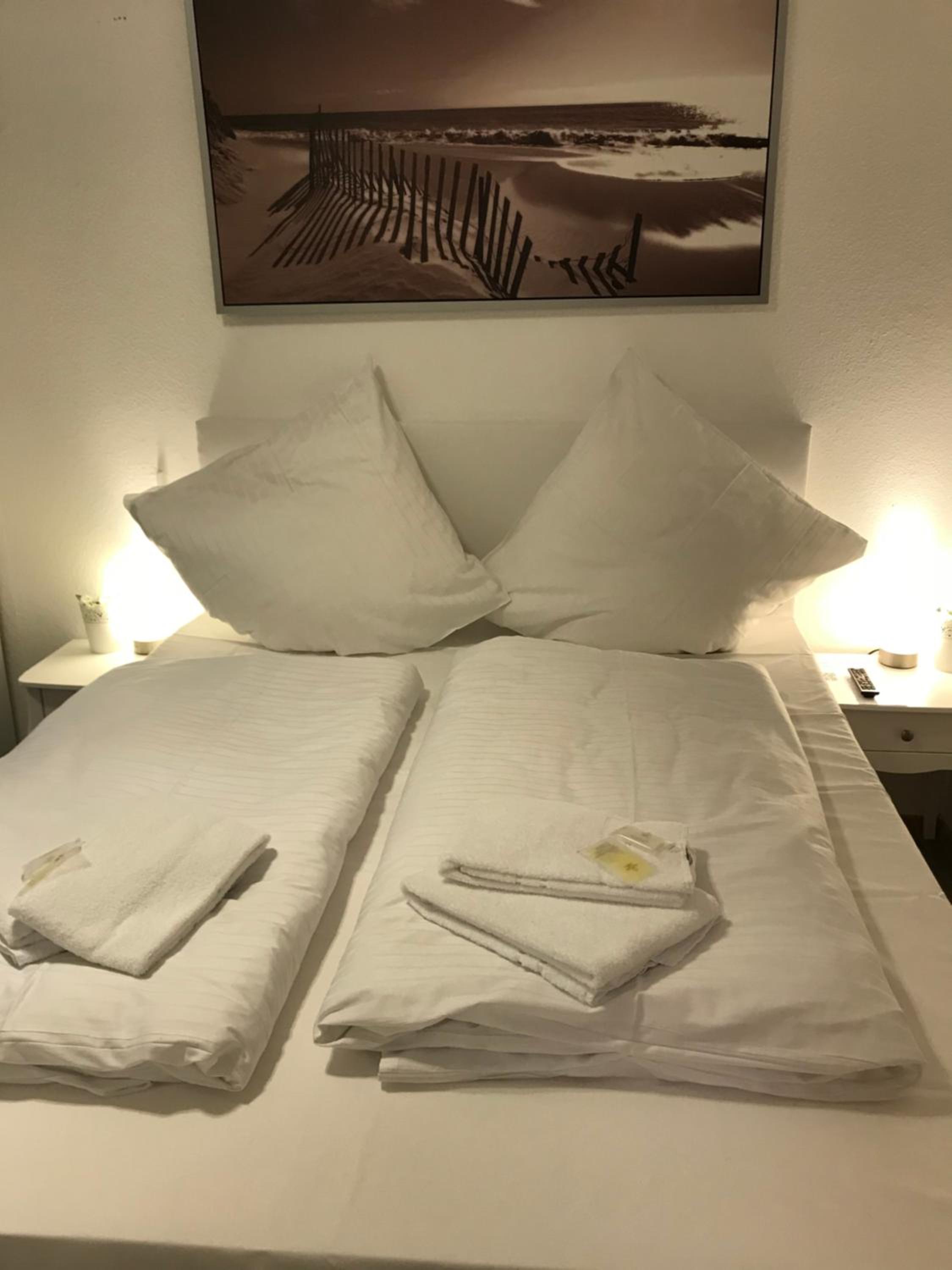 Double Room with Private Bathroom photo 3