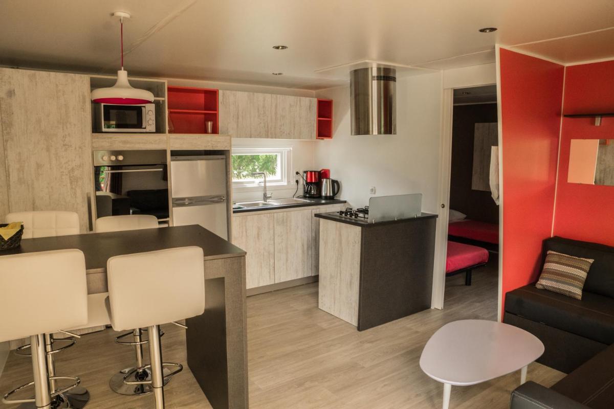 Deluxe Bungalow - Photo 6