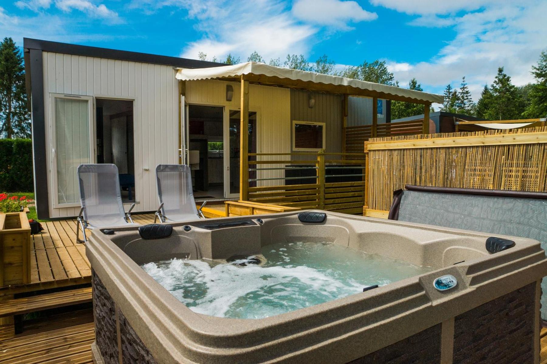 Deluxe Bungalow - Photo 2
