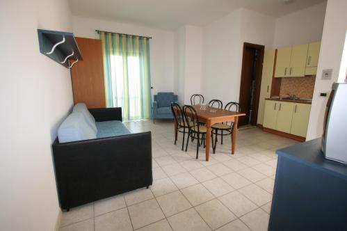 One-Bedroom Apartment (4 Adults) photo 2