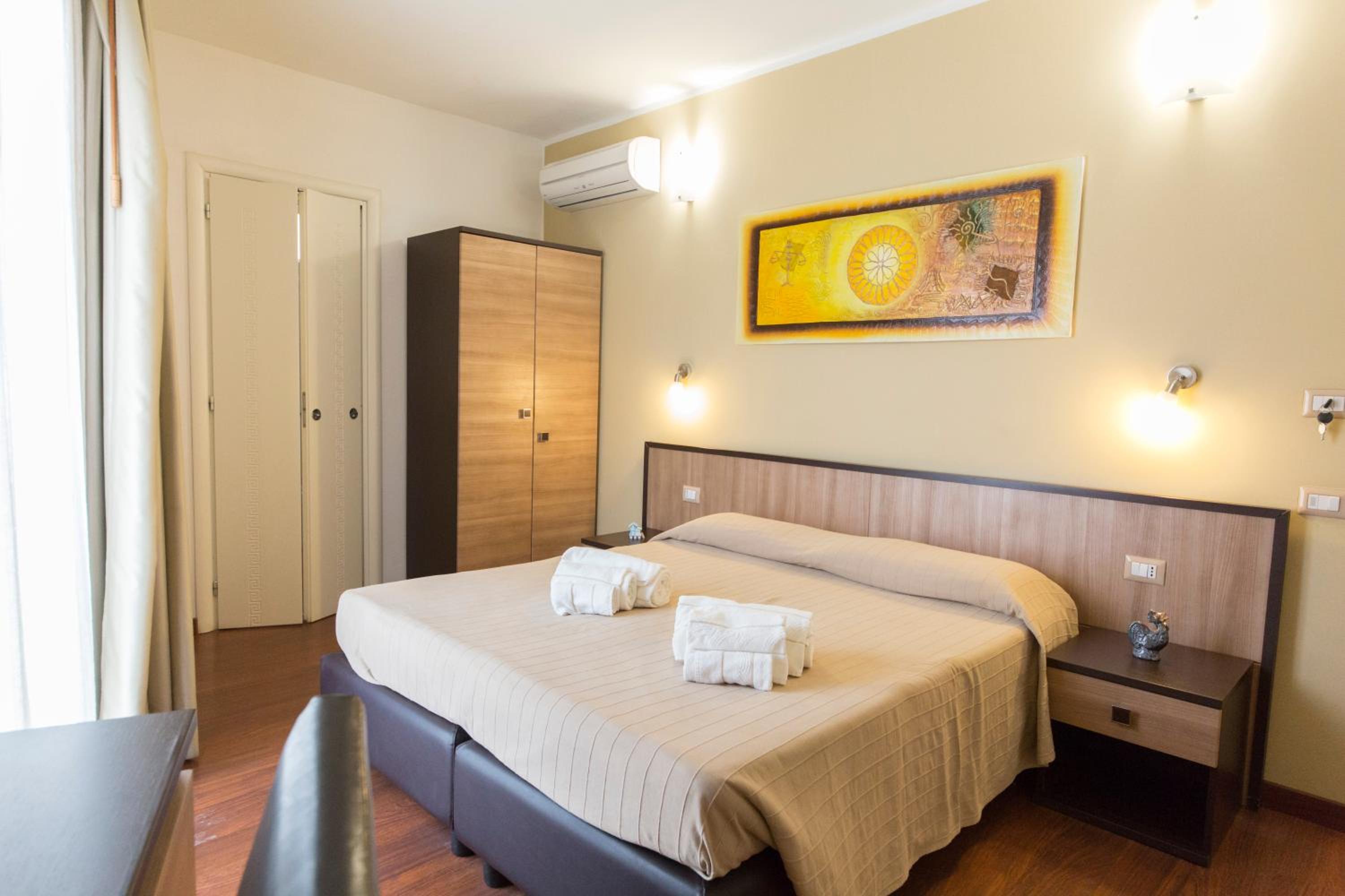 Triple Room - Photo 1