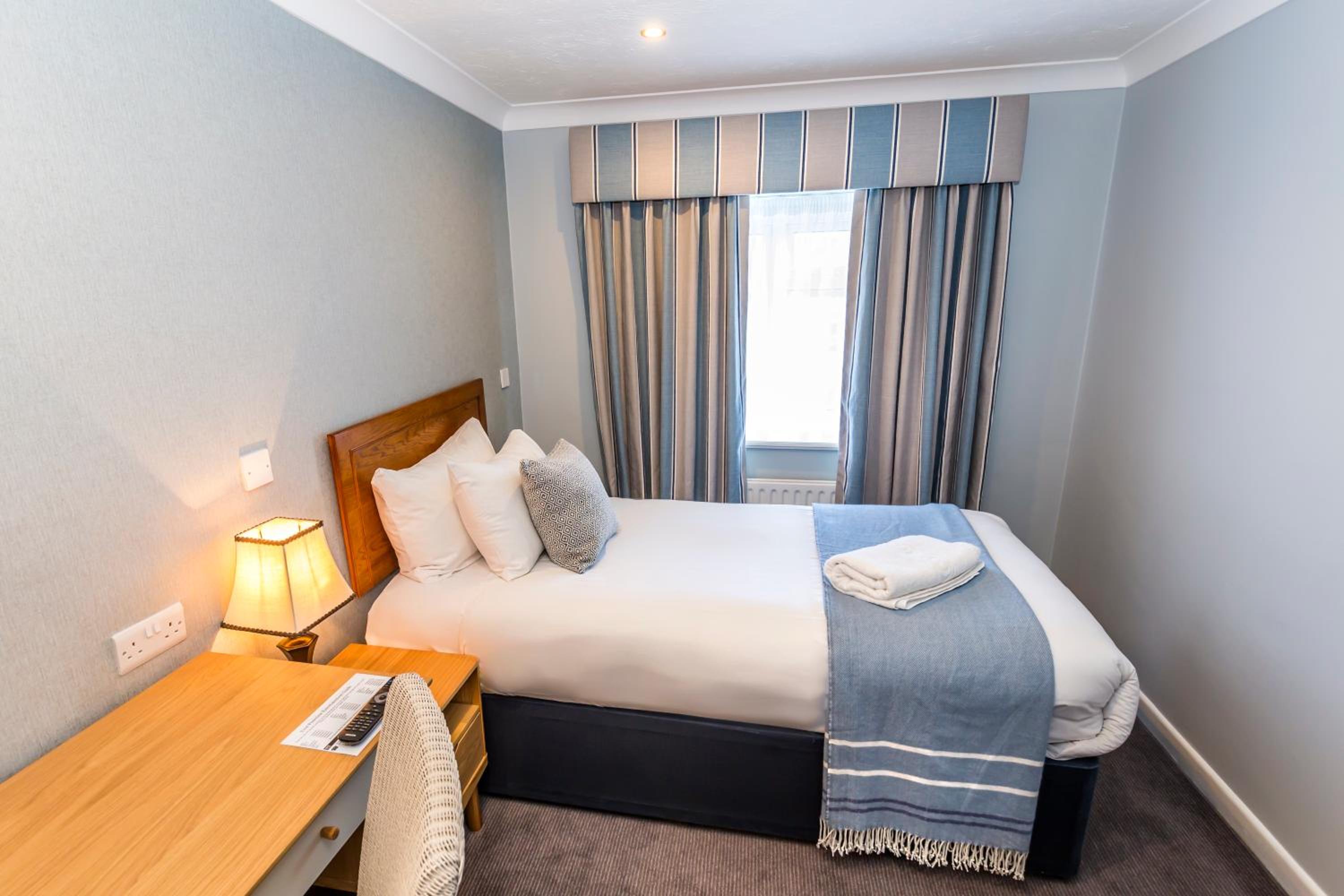 Single Room photo 2