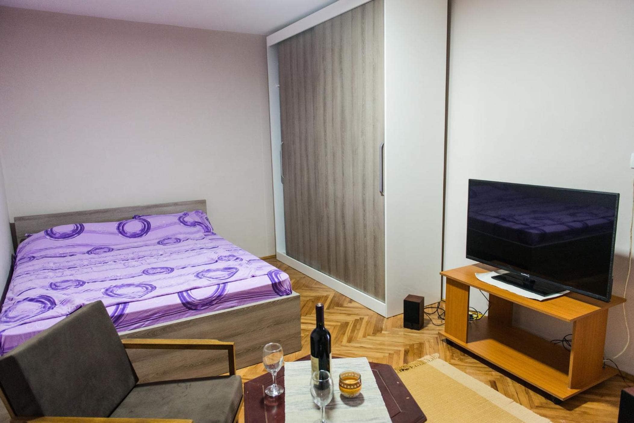 Apartment photo 1