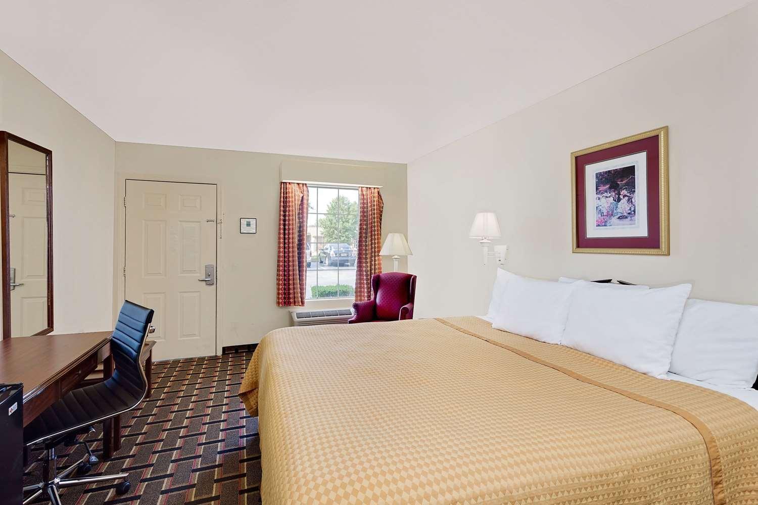King Room - Disability Access/Non-Smoking - Photo 1