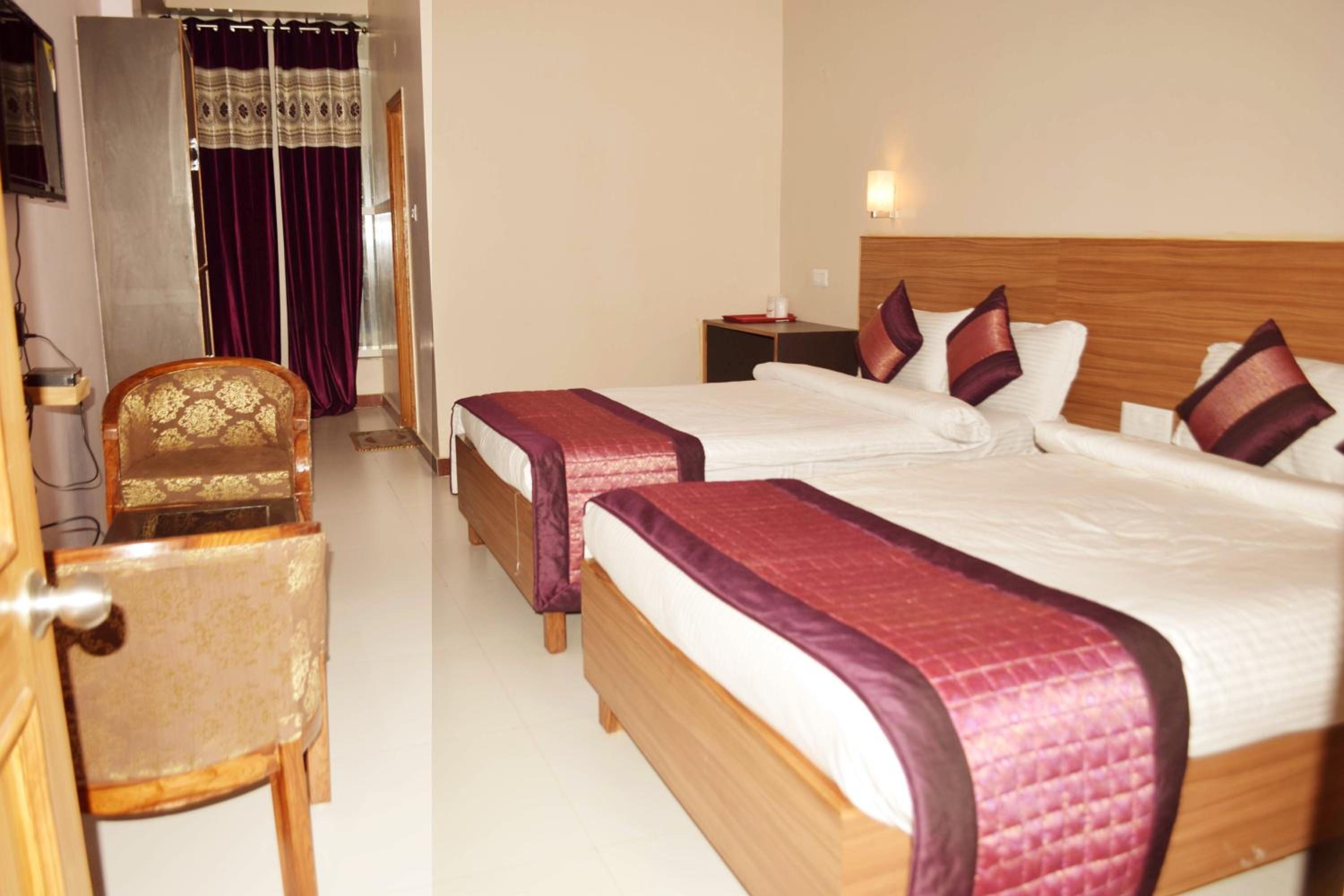 Deluxe Twin Room - Photo 1