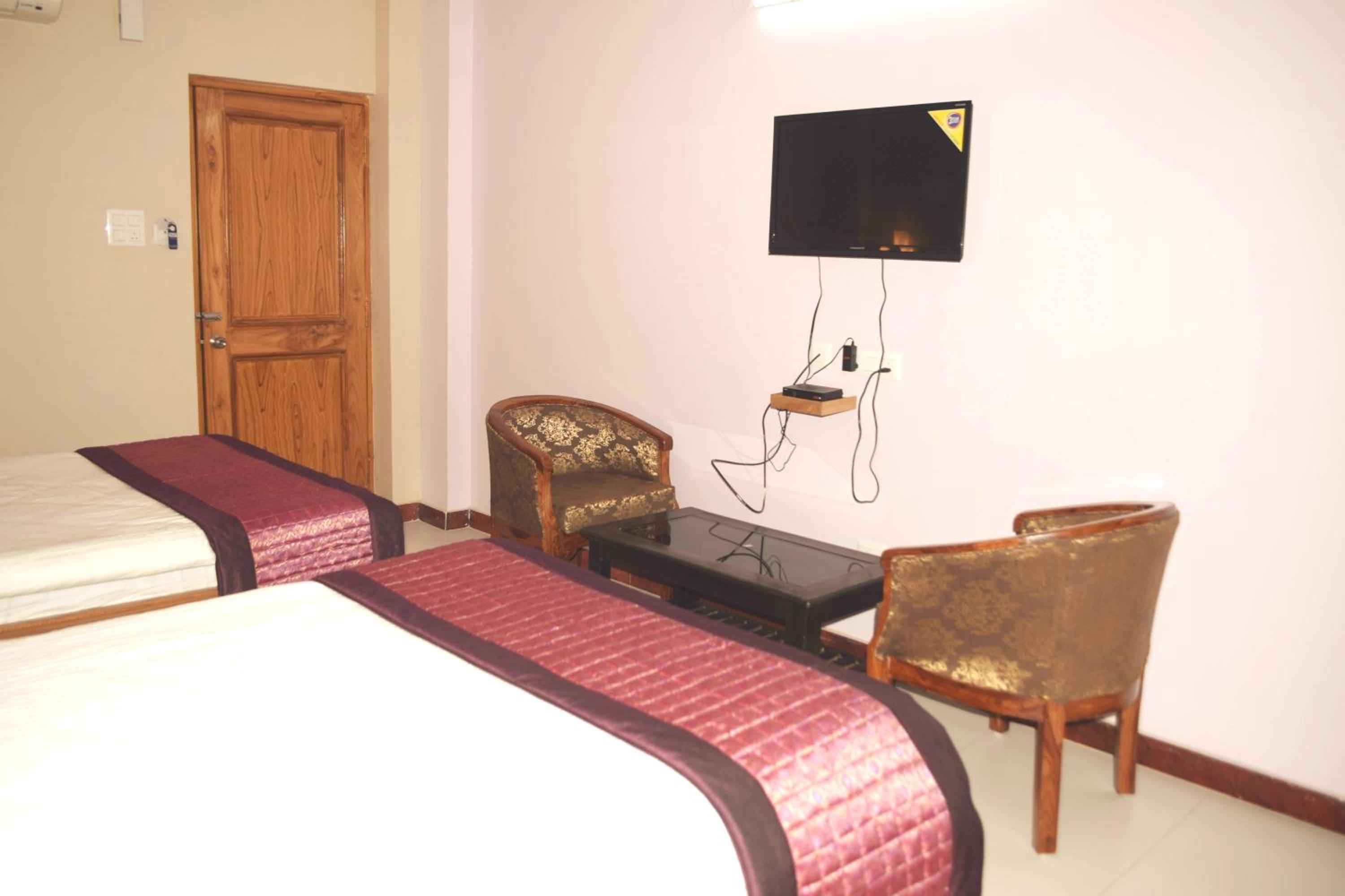 Deluxe Twin Room - Photo 10