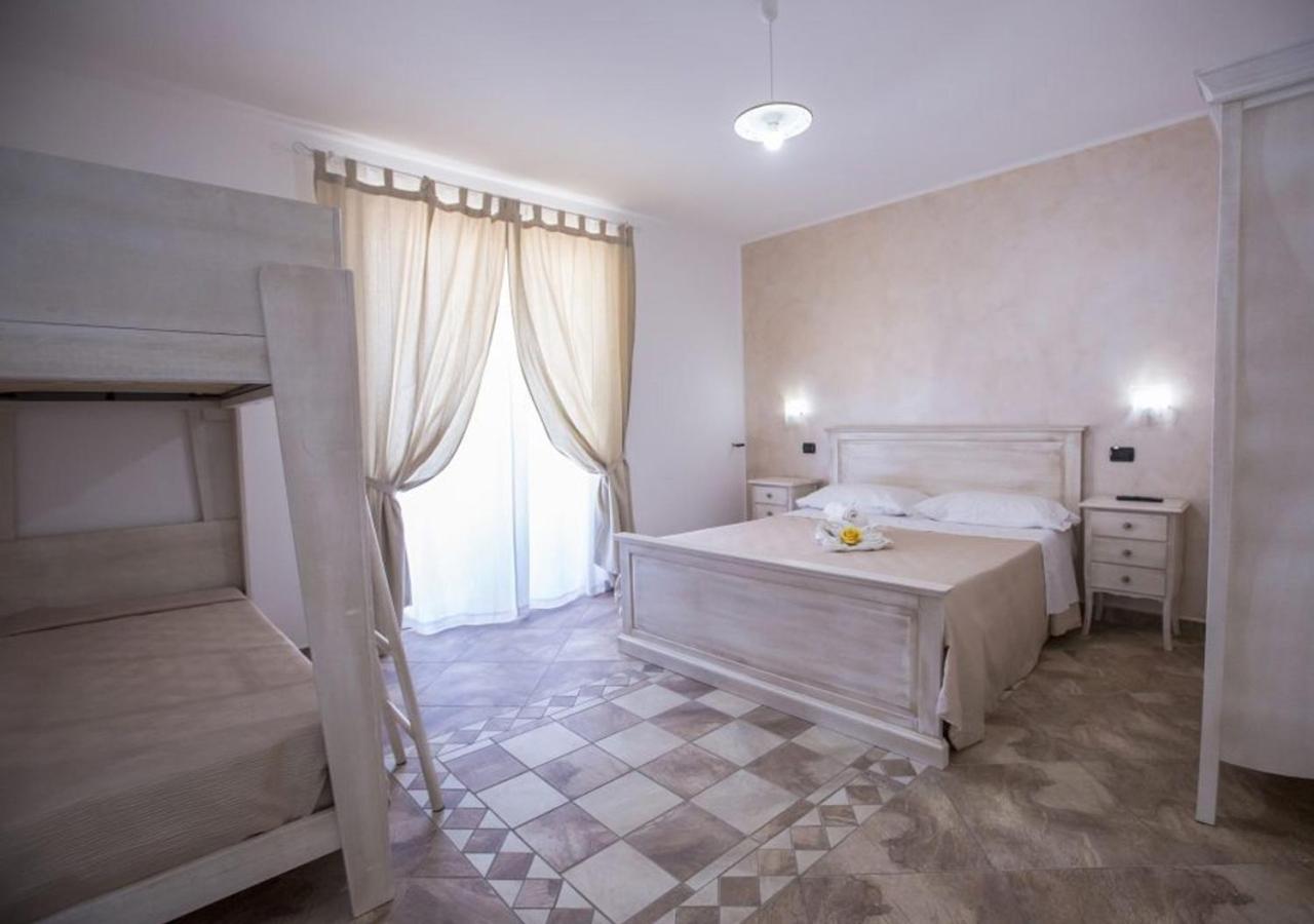 Quadruple Room - Photo 10