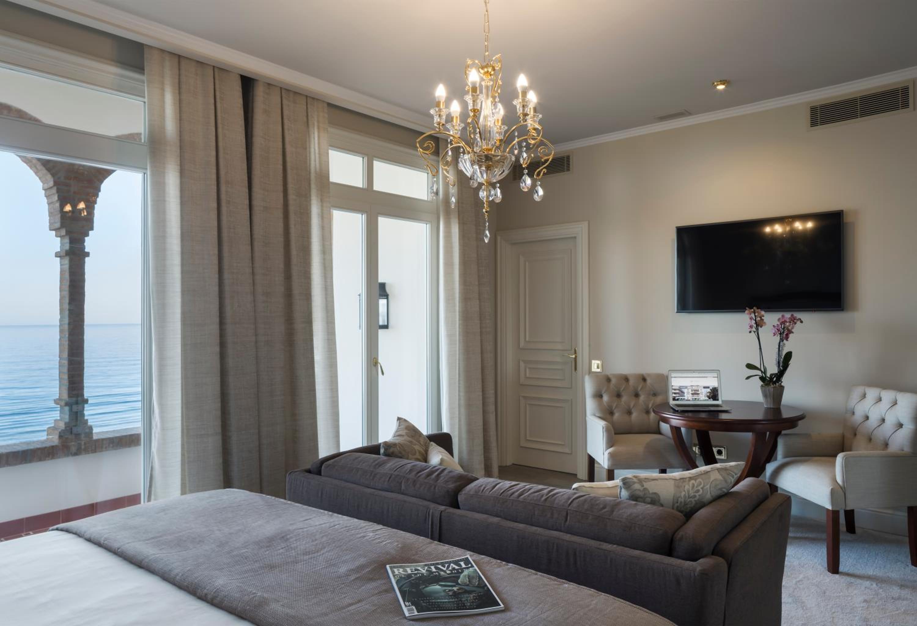 Central Room with Sea View photo 2