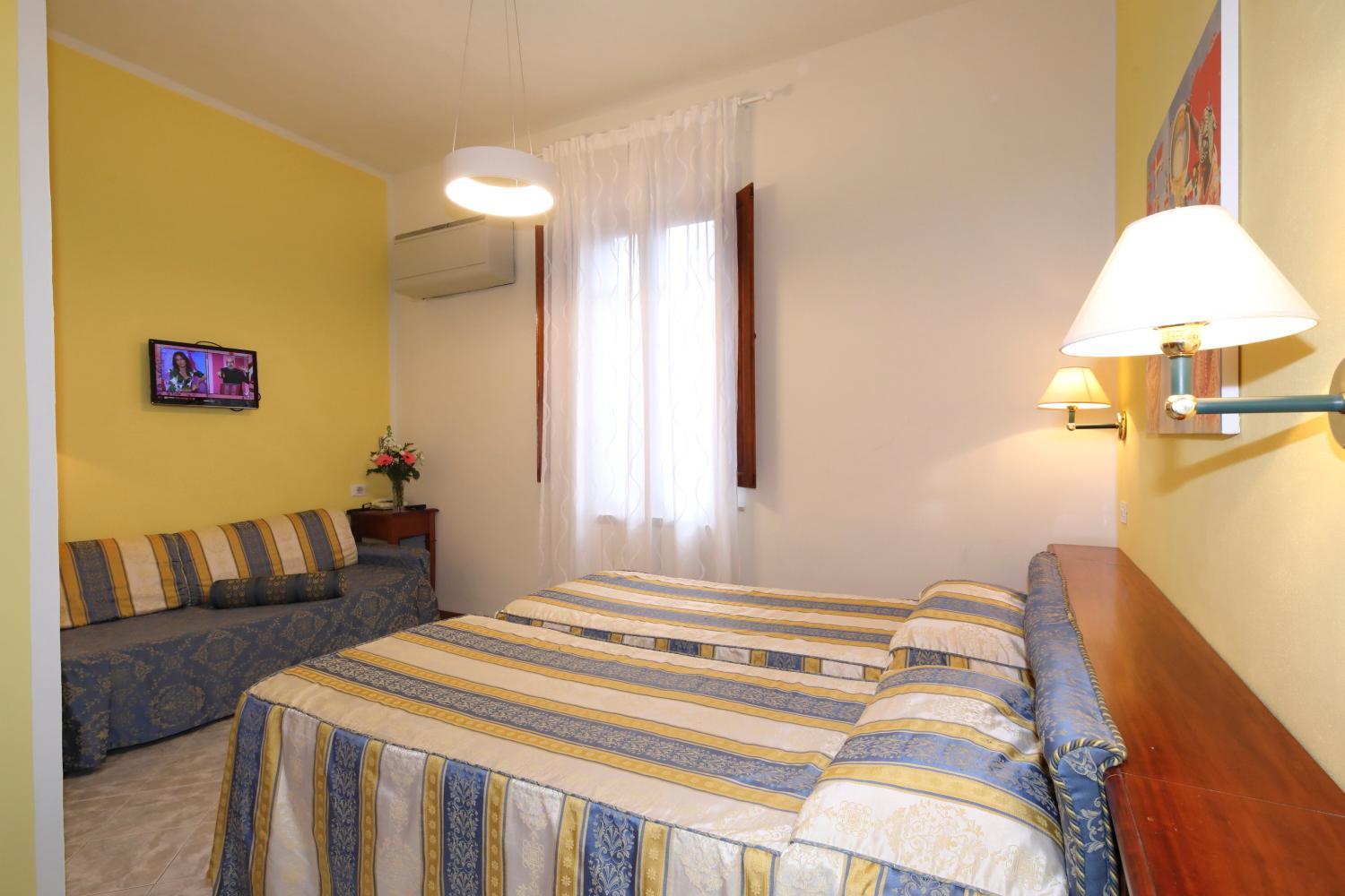 Triple Room - Photo 6