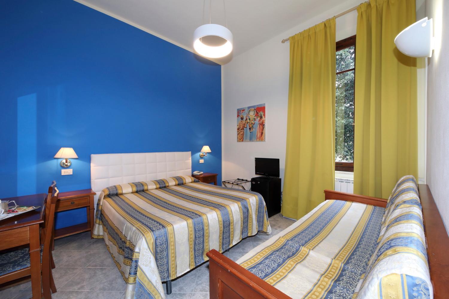 Quadruple Room - Photo 1