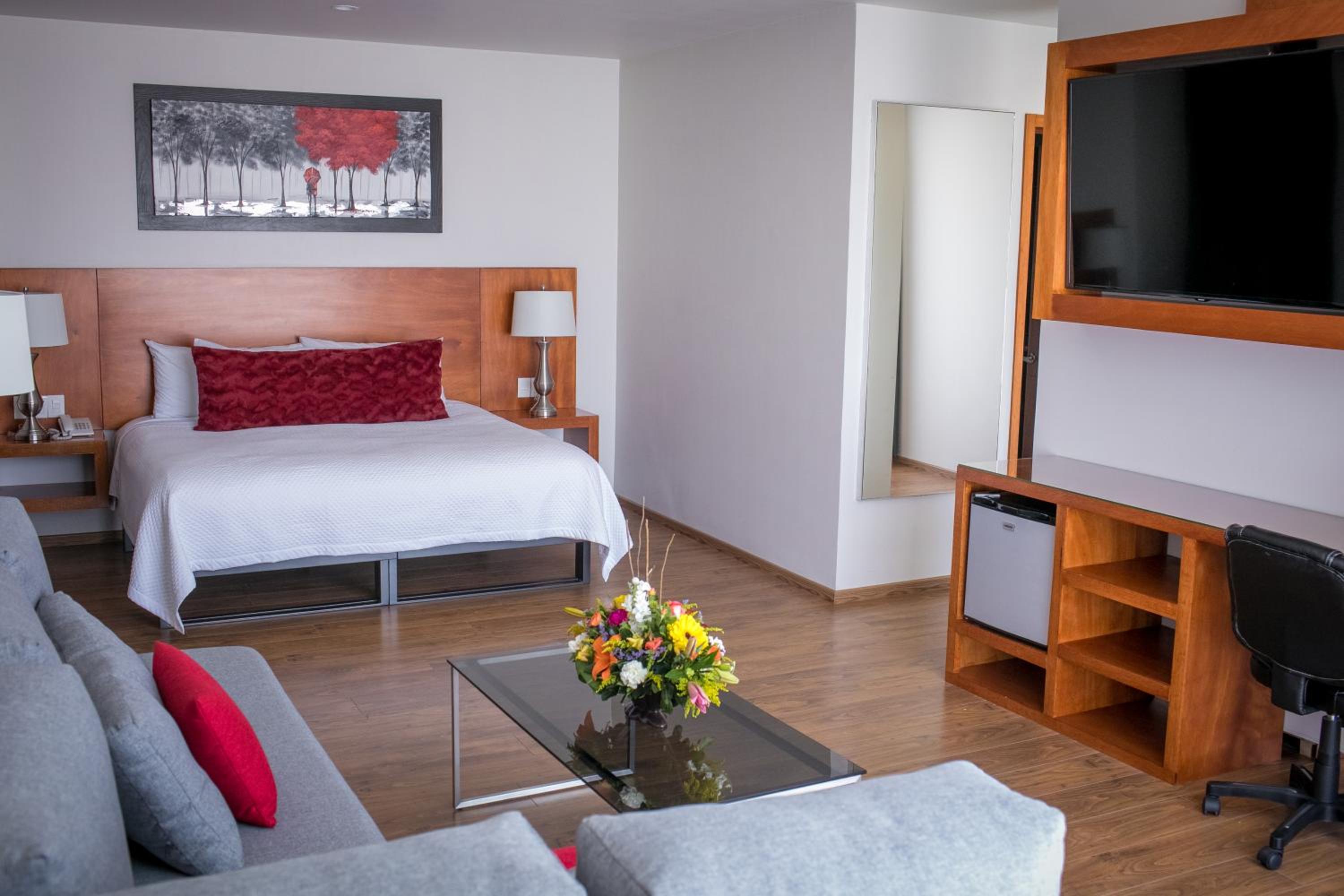 Deluxe Suite photo 2