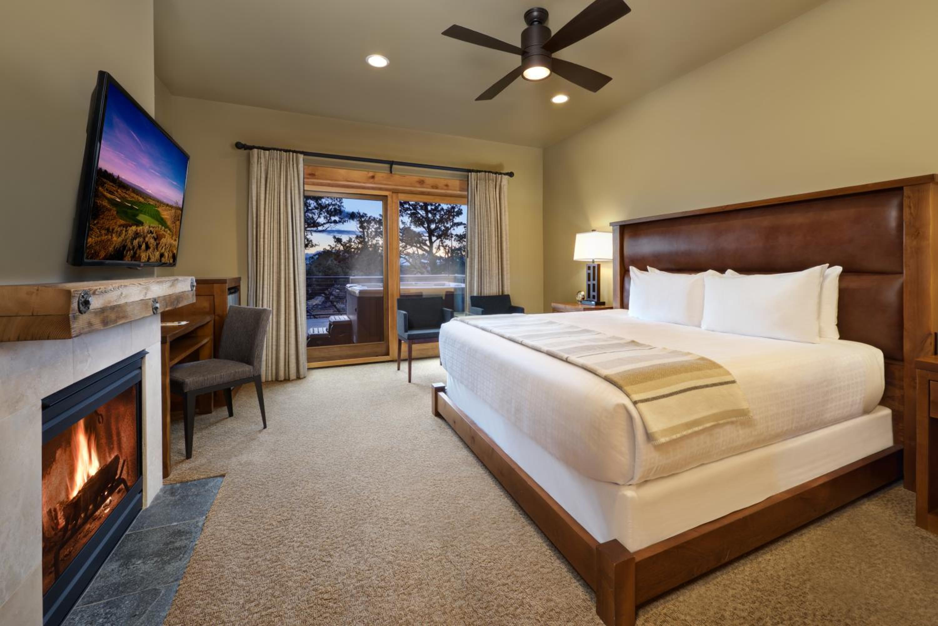 Four-Bedroom Cabin with Hot Tub - Photo 4