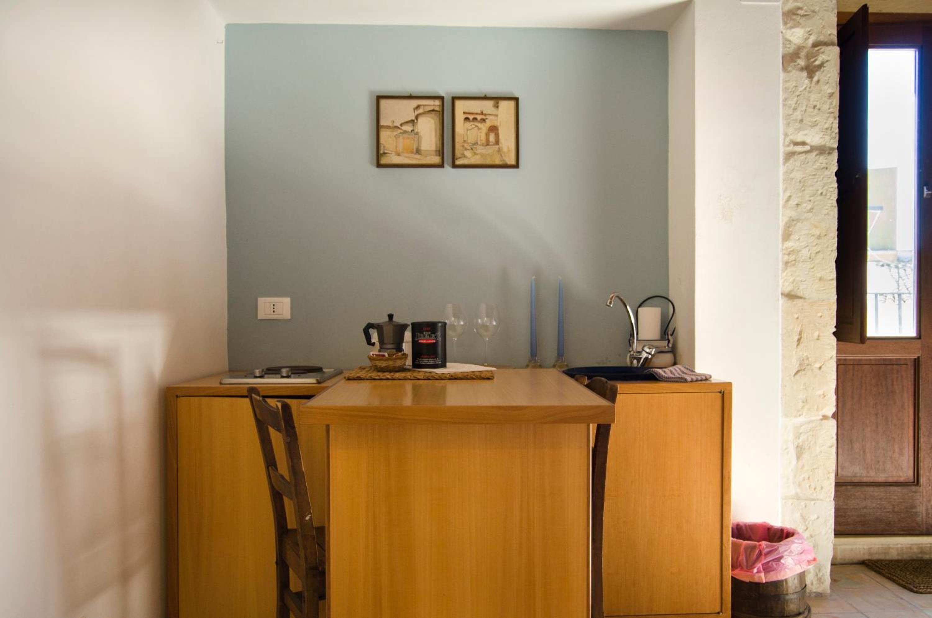 One-Bedroom House photo 2