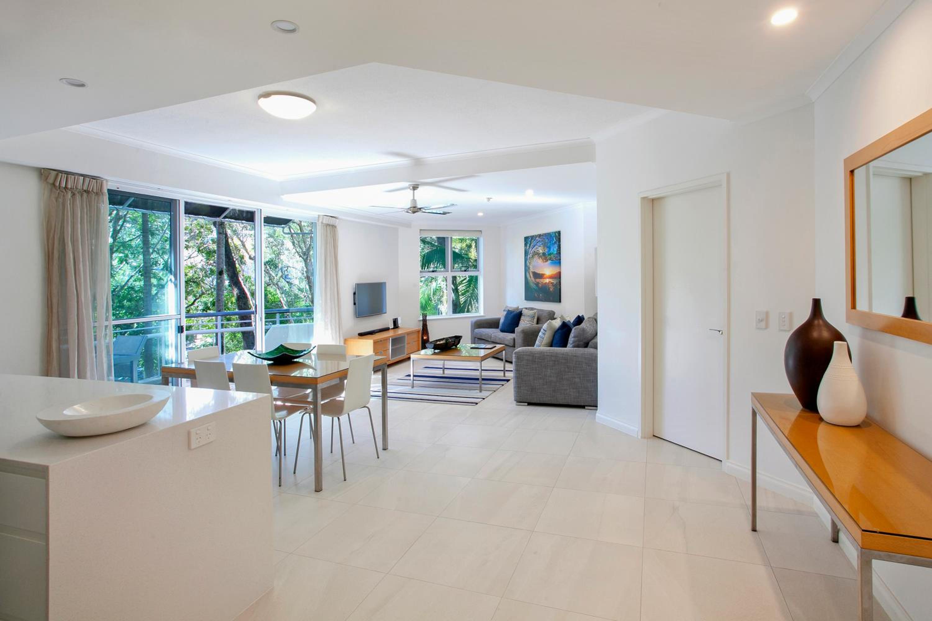 Two-Bedroom Platinum Apartment photo 2