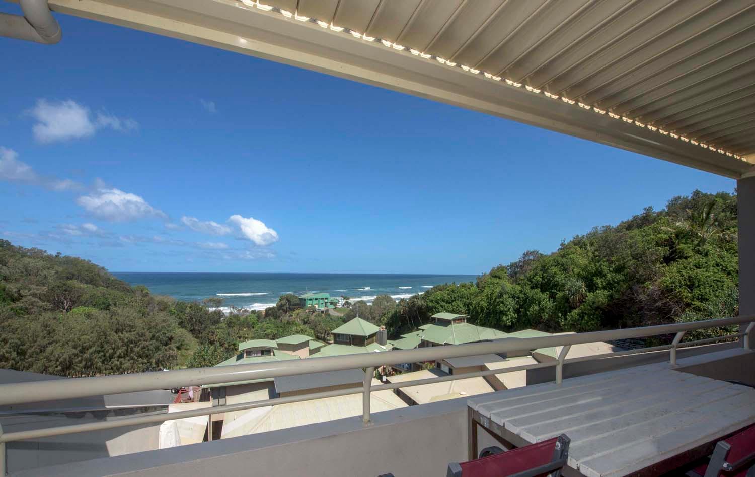 Three-Bedroom Apartment with Sea View (6 Adults) photo 3