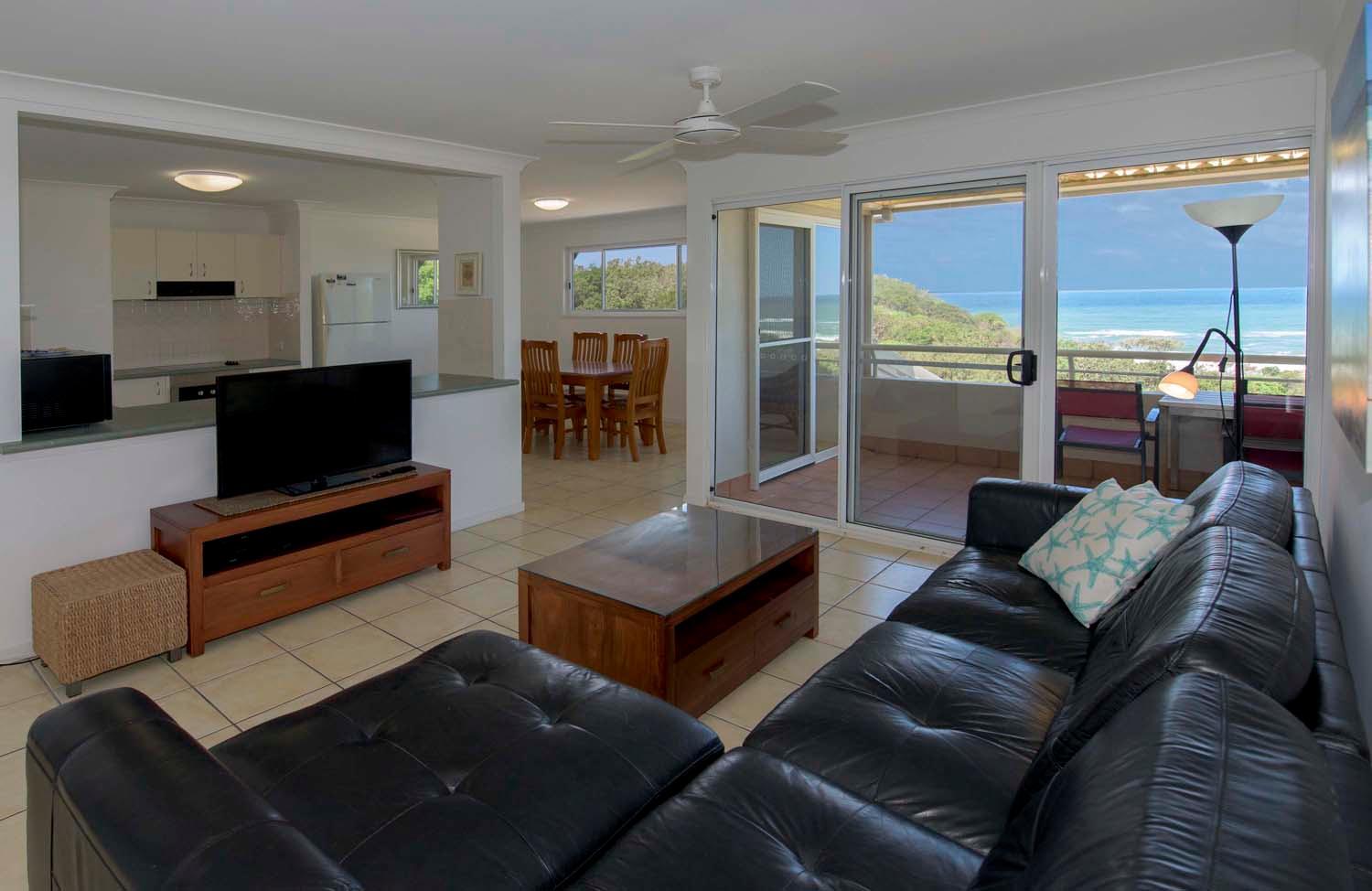 One-Bedroom Apartment with Sea View photo 3