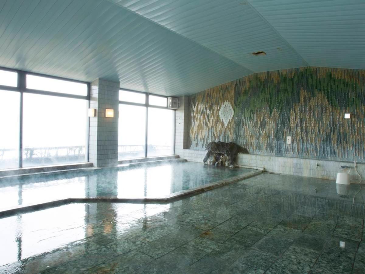 Japanese-Style Room With Shared Bathroom - Photo 4