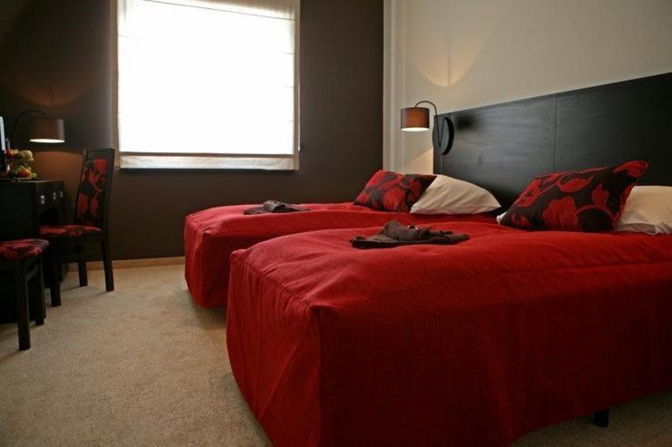 Family Room photo 3