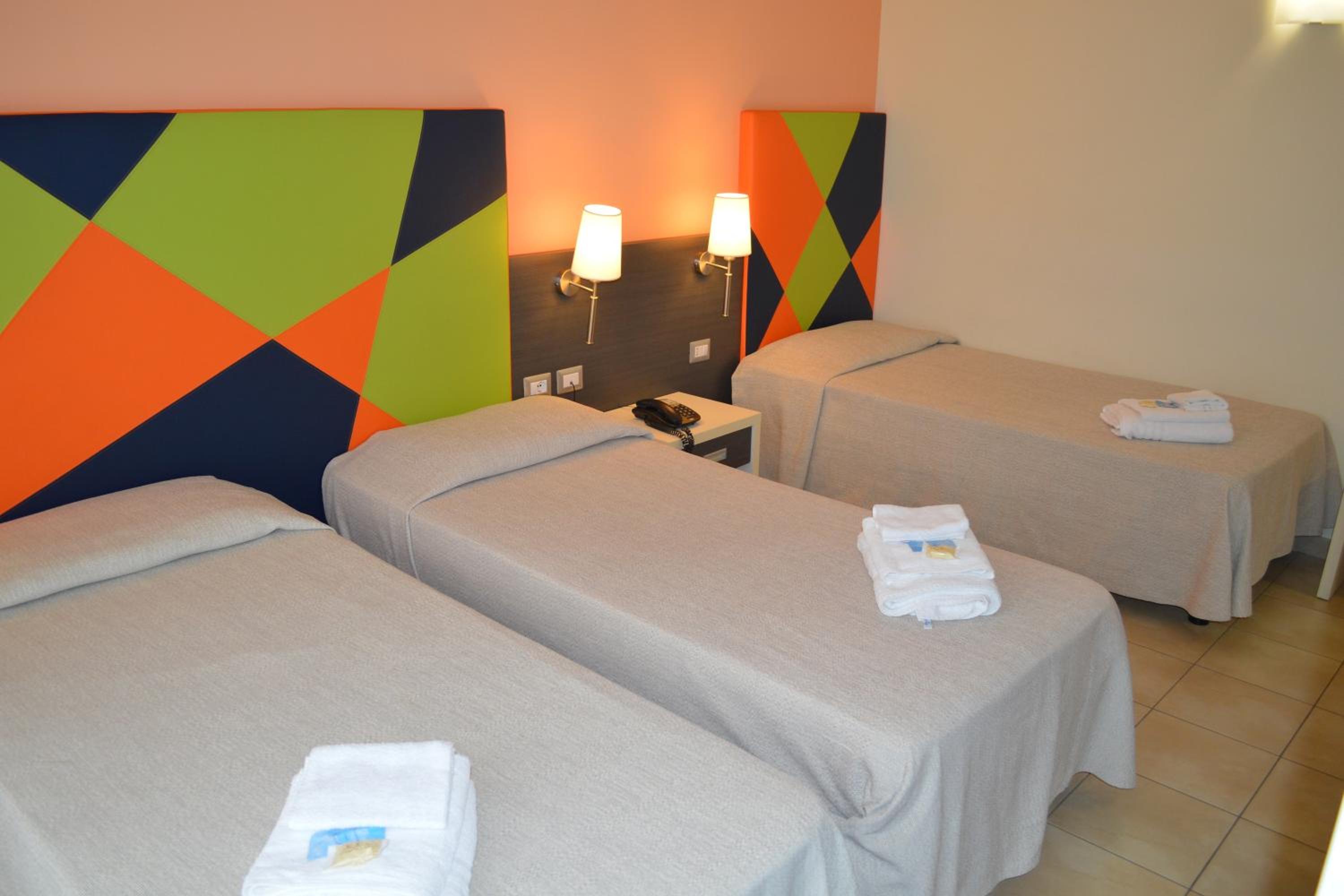 Triple Room photo 2